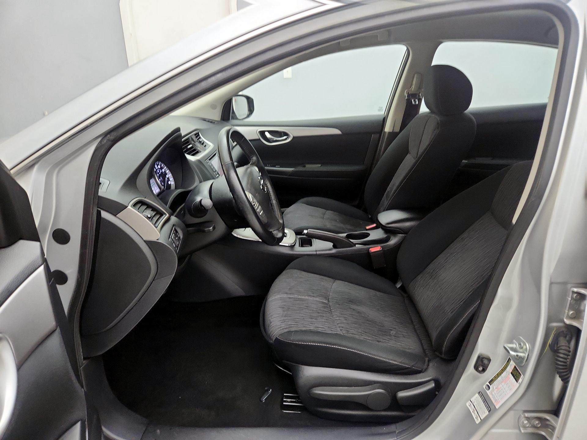 Thumbnail: 2015 Nissan Sentra - 11