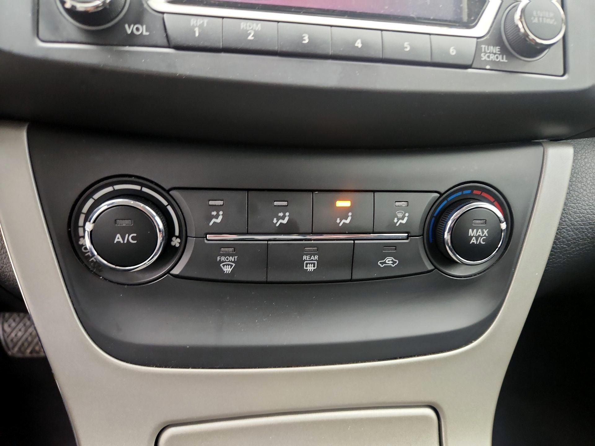 Thumbnail: 2015 Nissan Sentra - 16