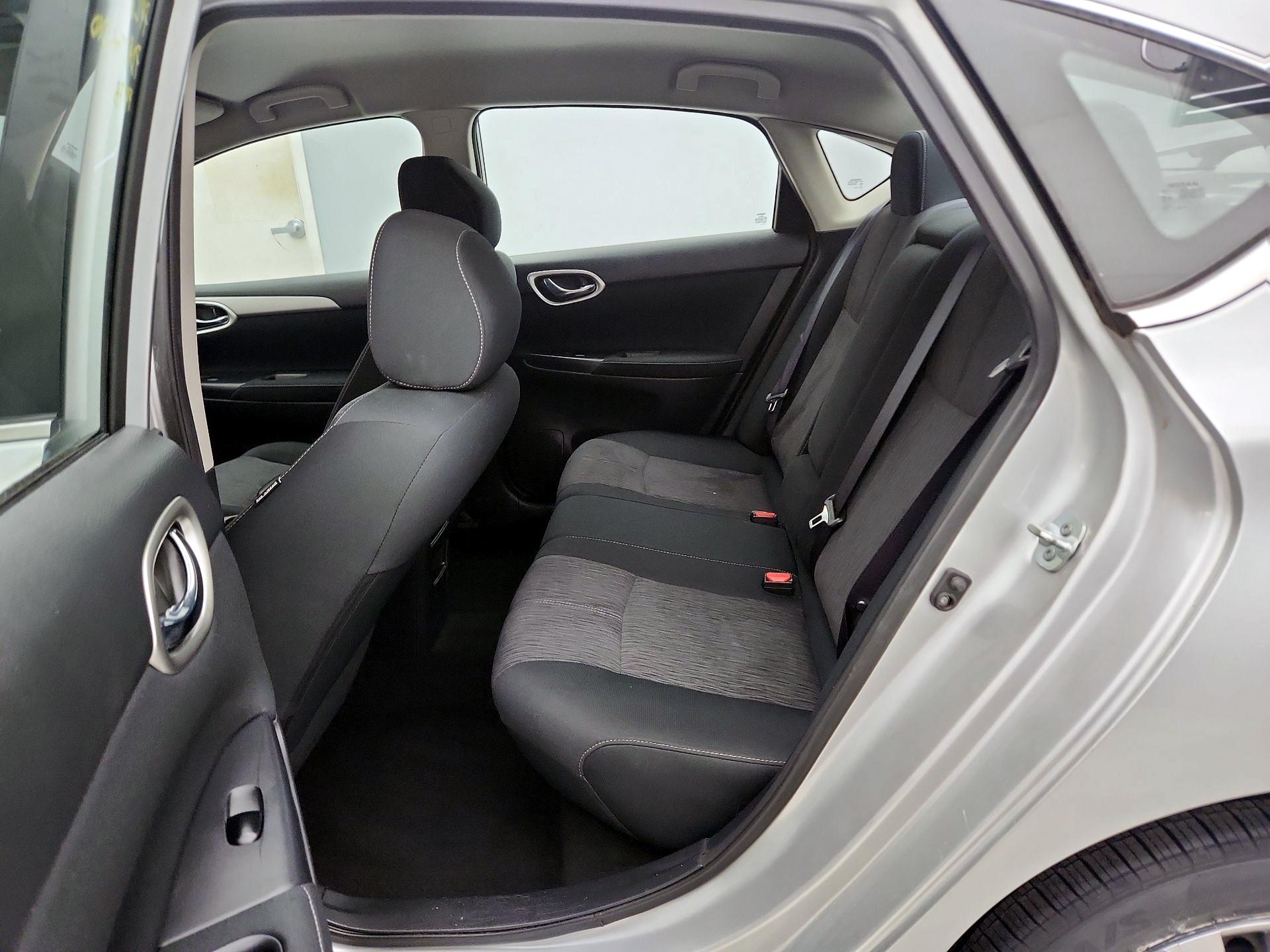 Thumbnail: 2015 Nissan Sentra - 19