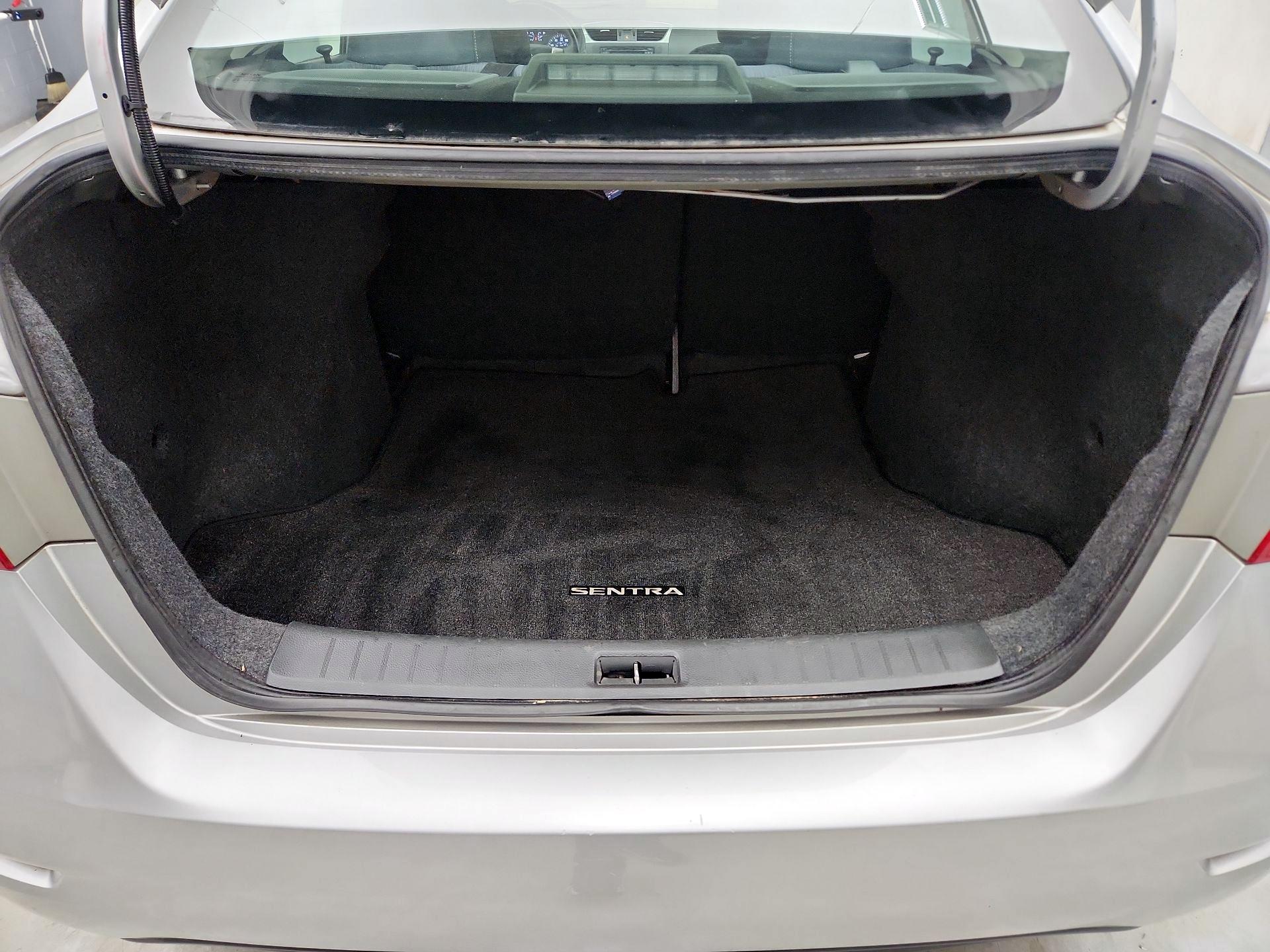 Thumbnail: 2015 Nissan Sentra - 20