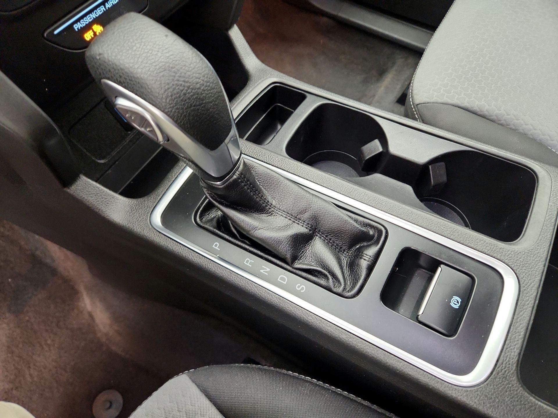 Thumbnail: 2019 Ford Escape - 17