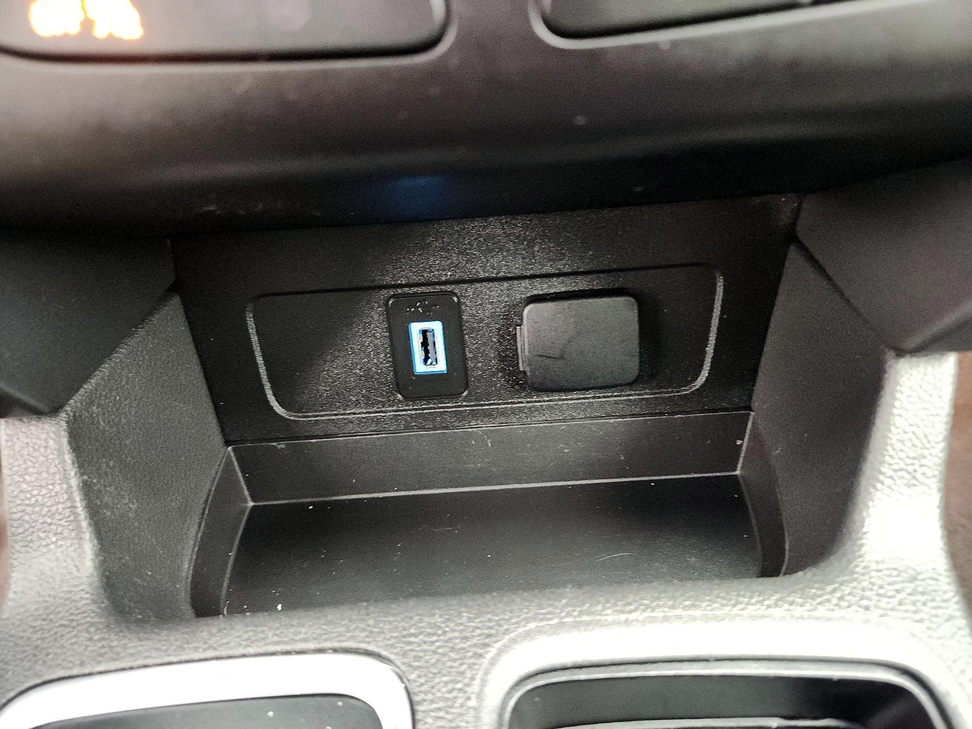 Thumbnail: 2019 Ford Escape - 18