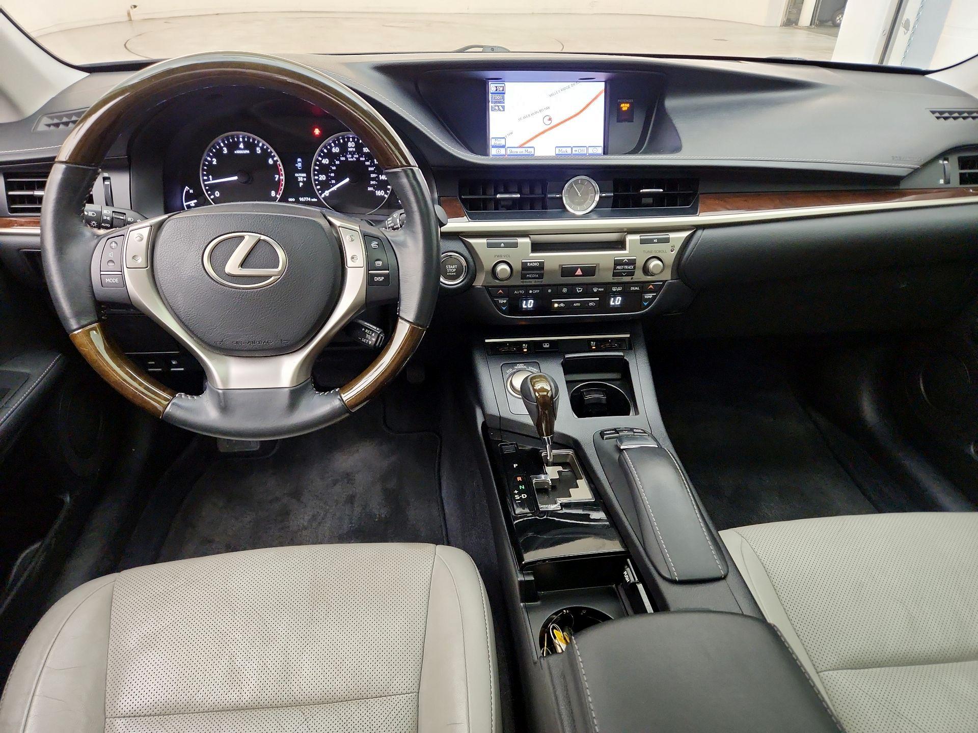 Thumbnail: 2014 Lexus ES - 9