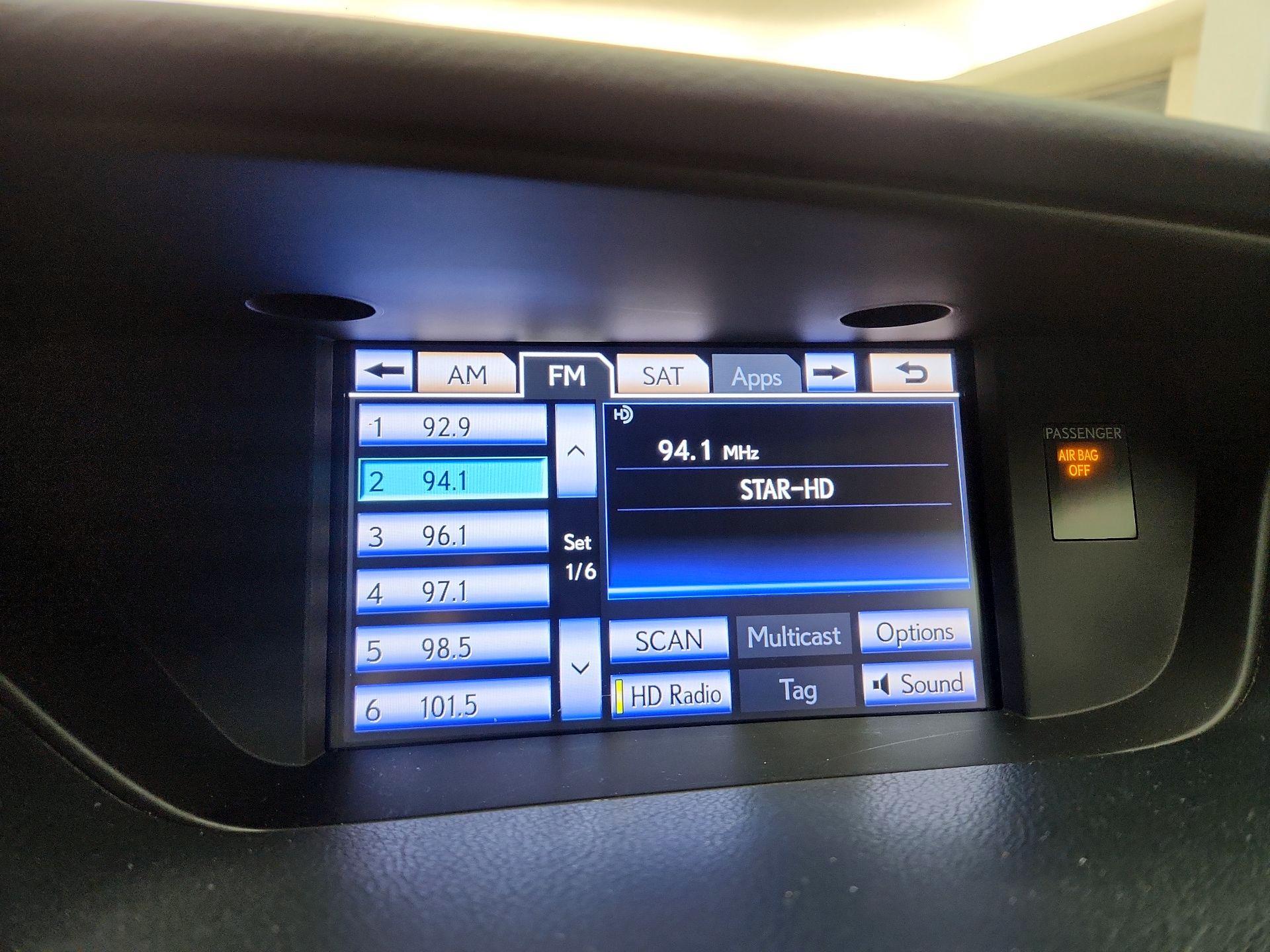 Thumbnail: 2014 Lexus ES - 16