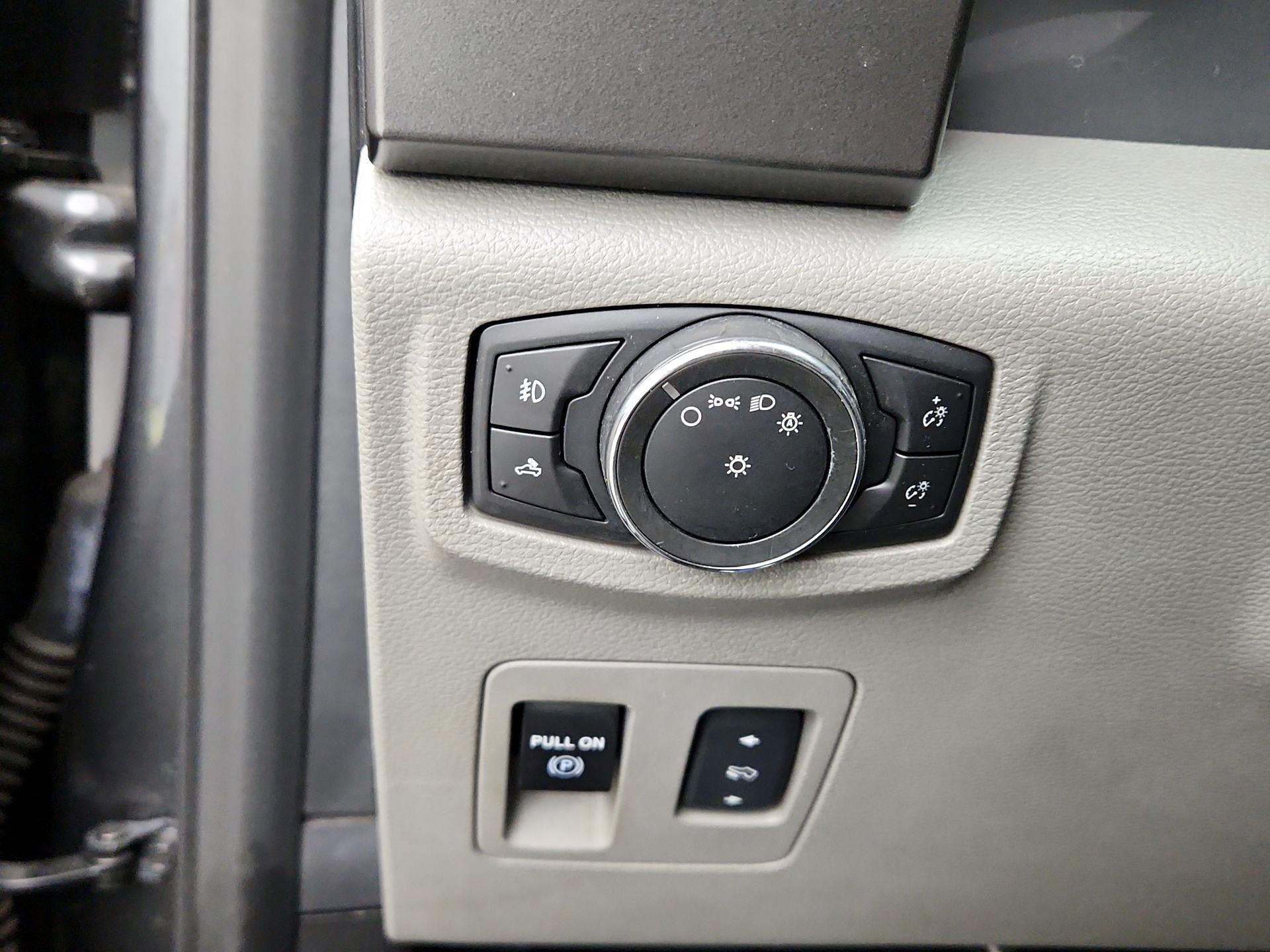 Thumbnail: 2017 Ford F-150 - 13