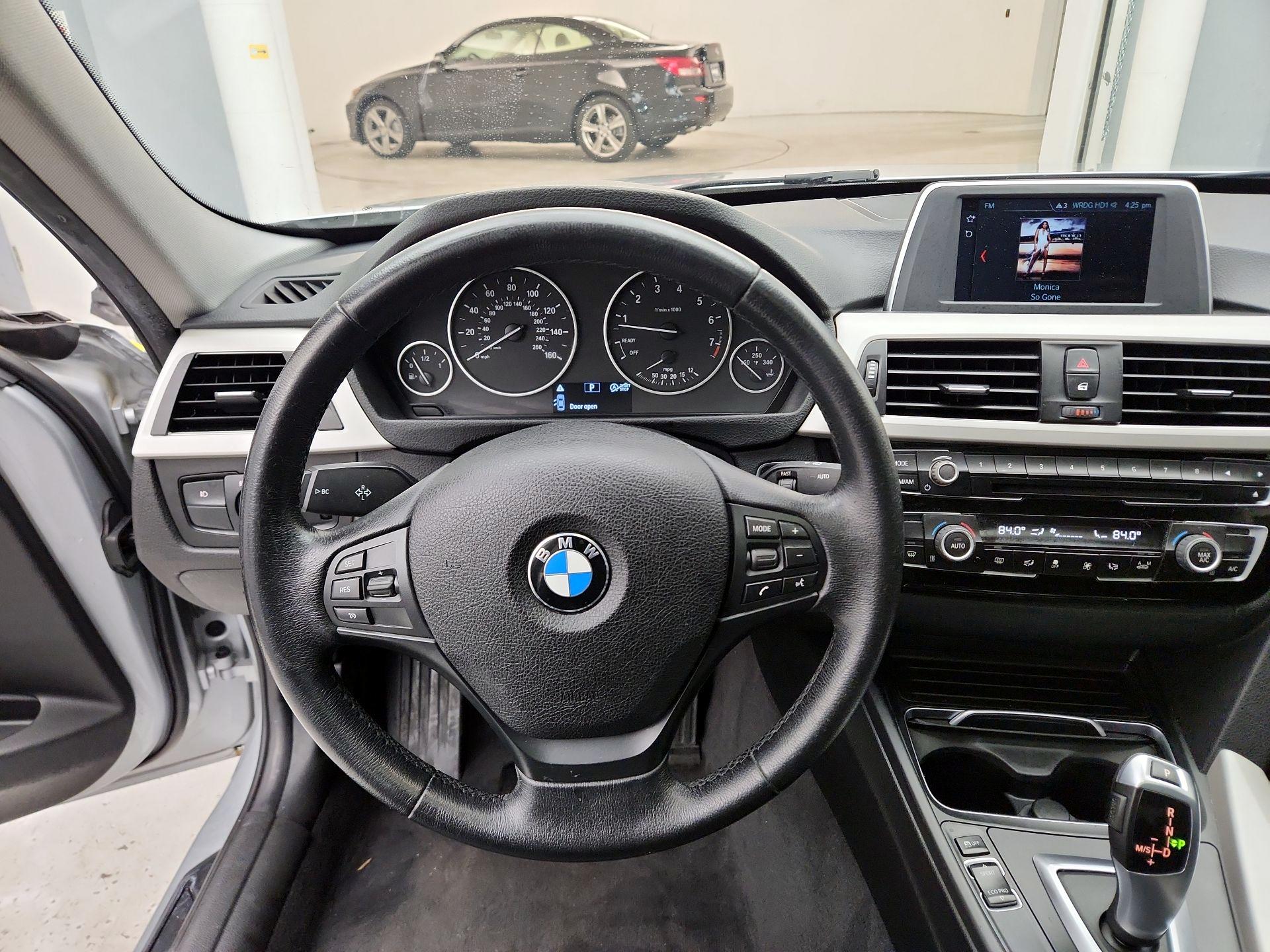 Thumbnail: 2018 BMW 3 Series - 10