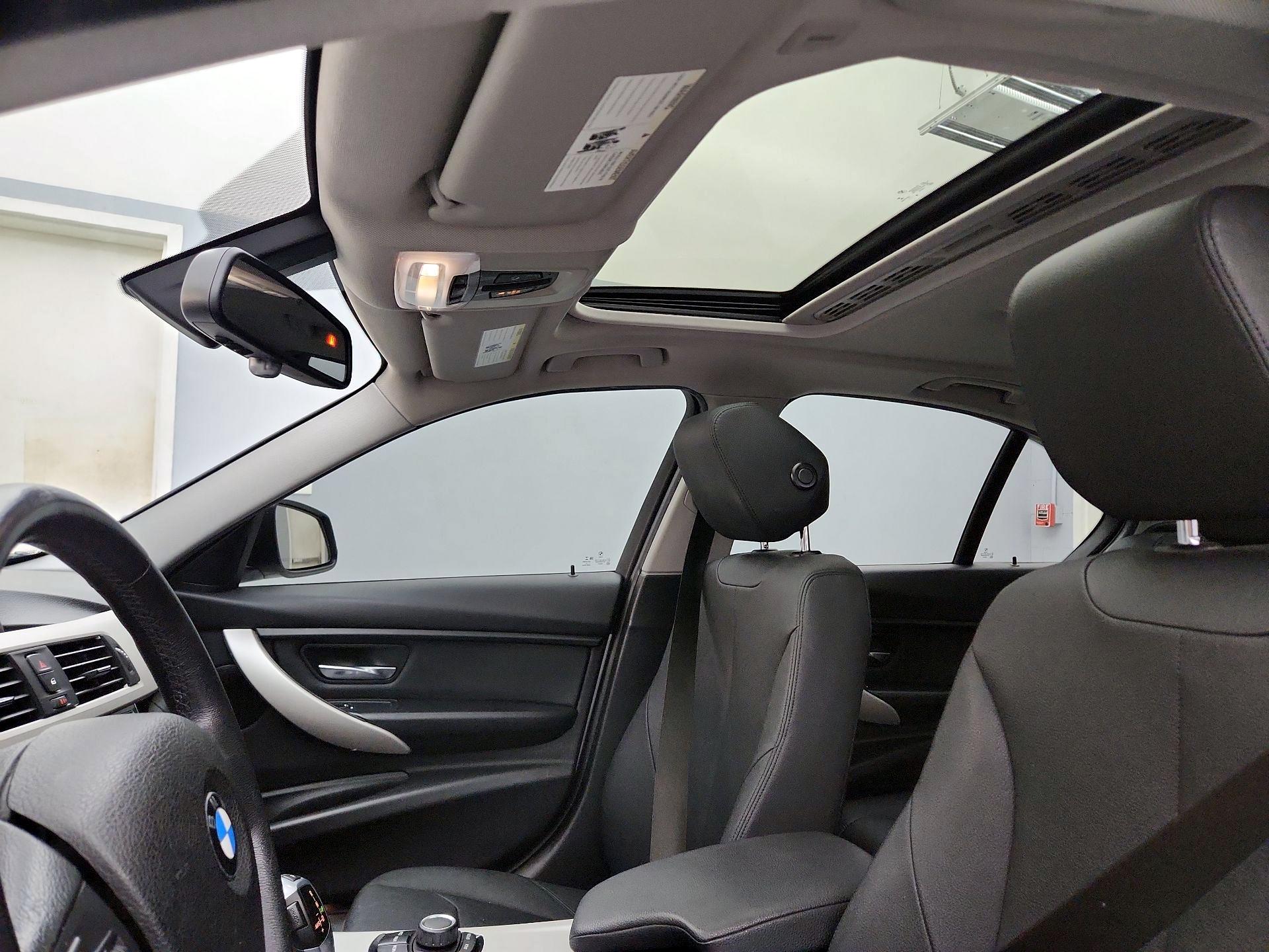 Thumbnail: 2018 BMW 3 Series - 19