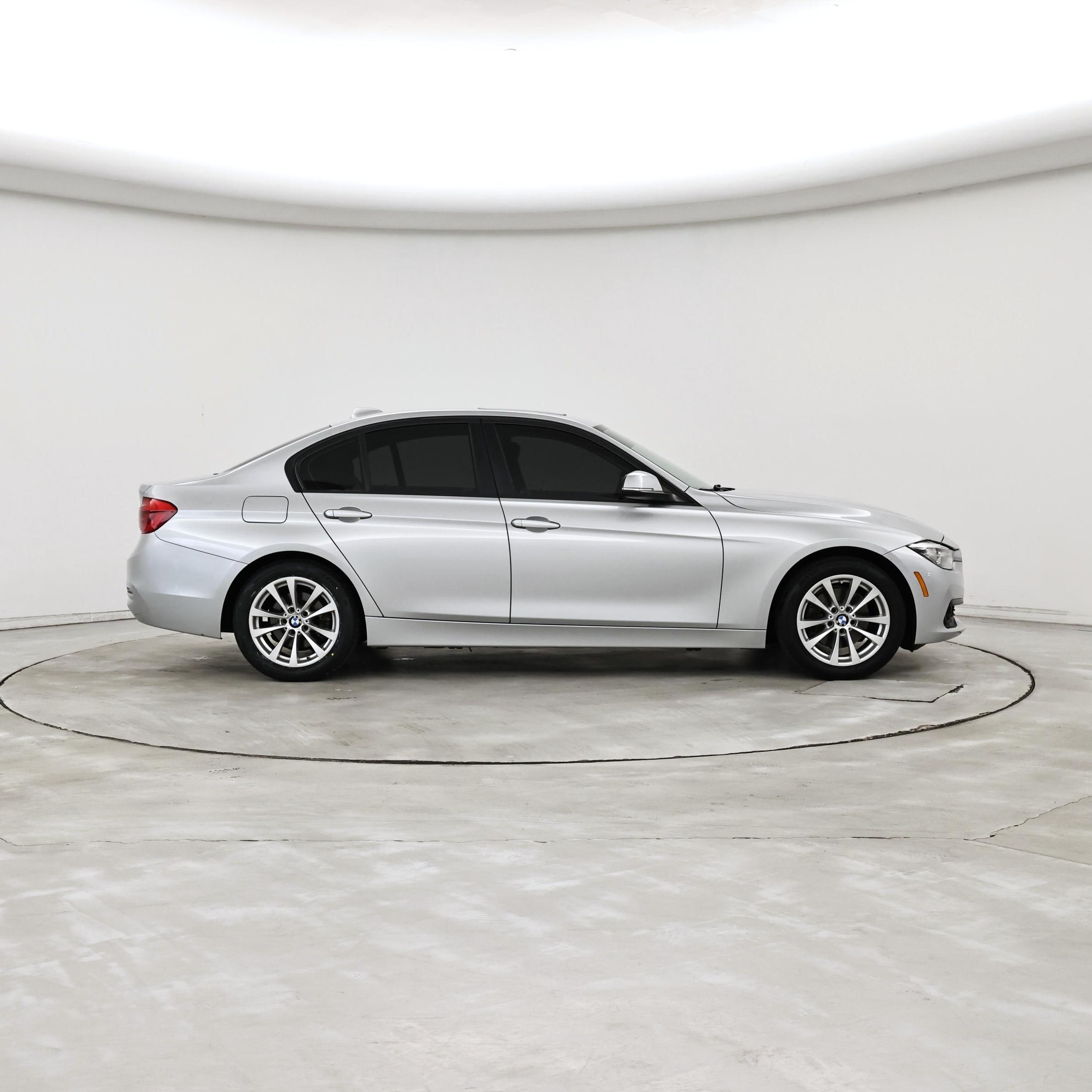 Thumbnail: 2018 BMW 3 Series - 7