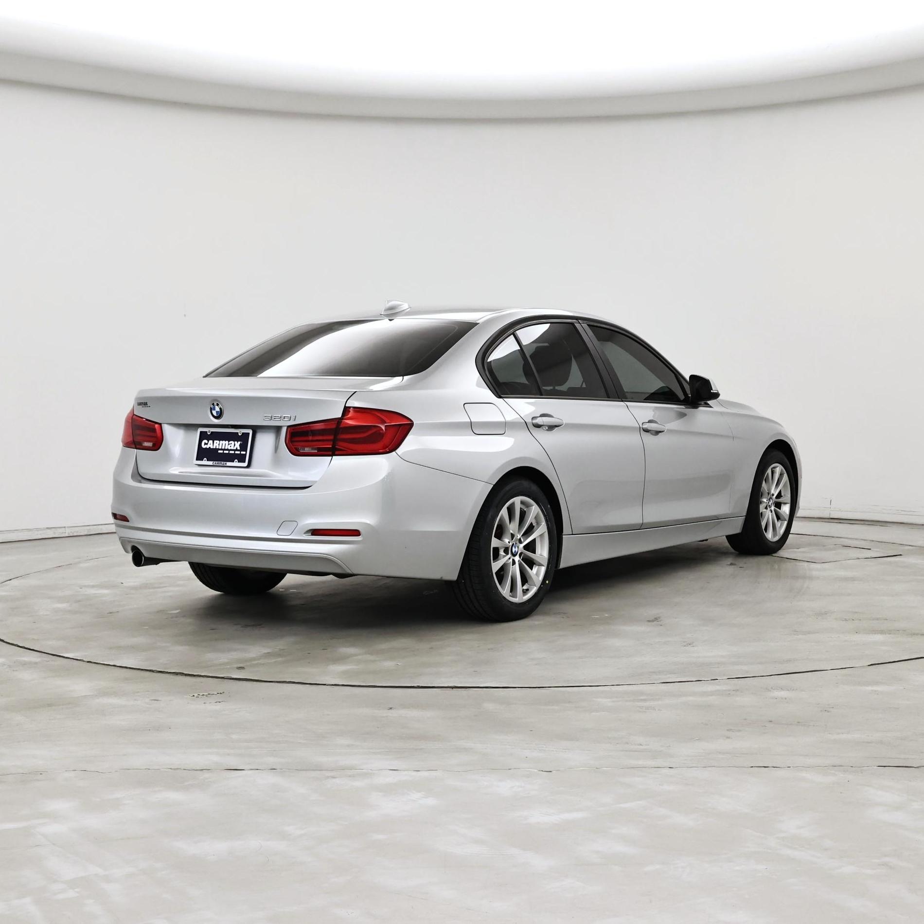 Thumbnail: 2018 BMW 3 Series - 8