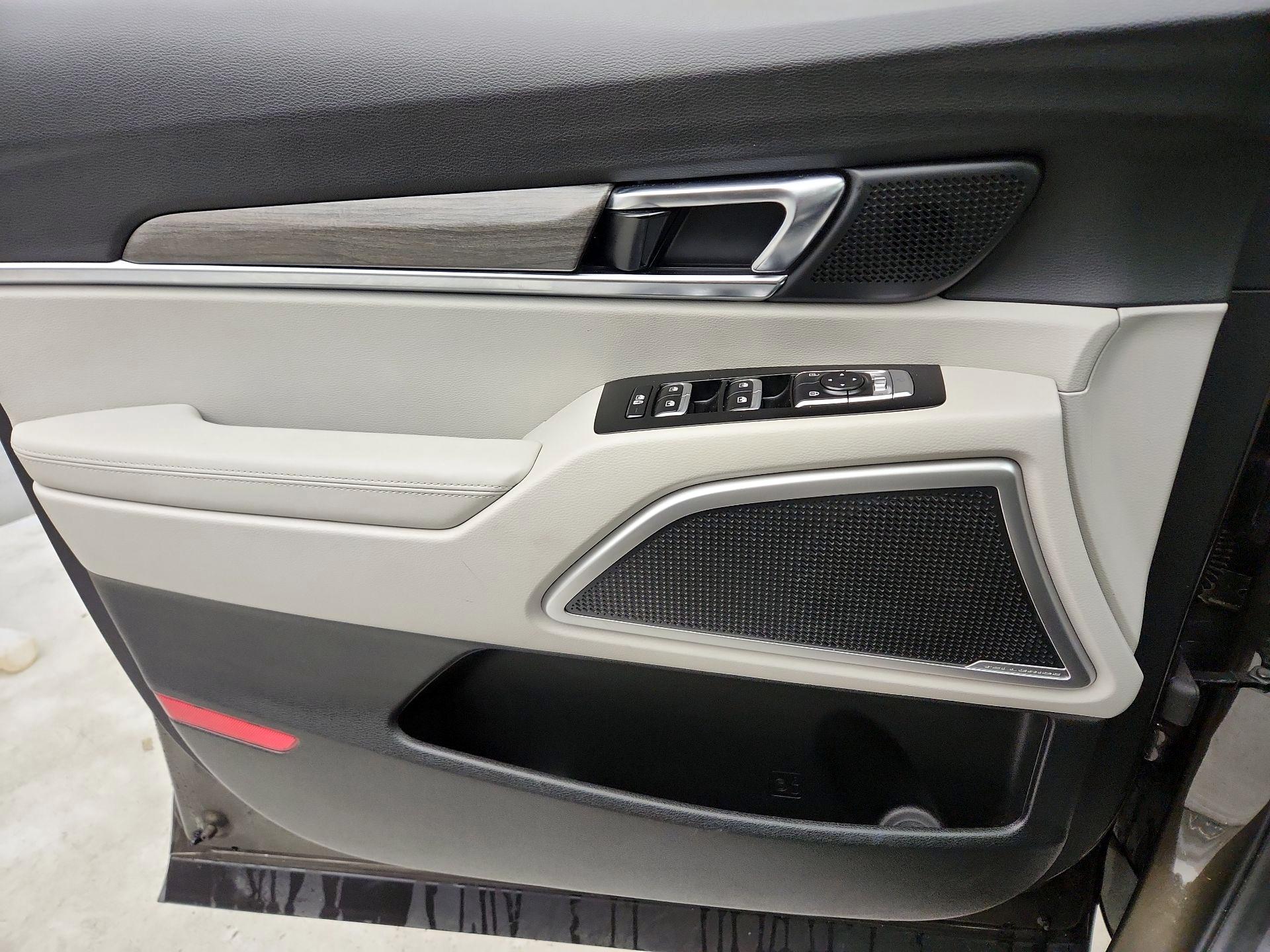 Thumbnail: 2021 Kia Telluride - 12