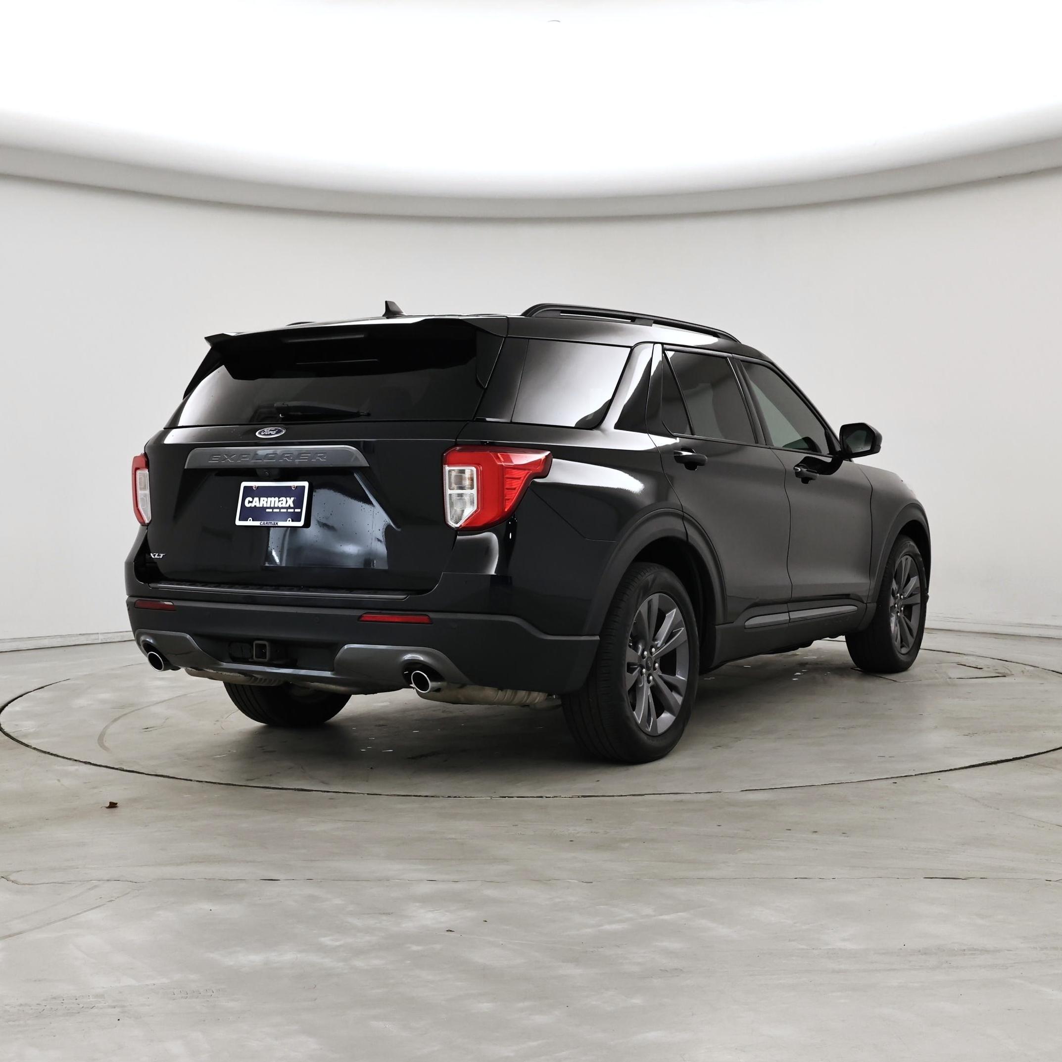 Thumbnail: 2022 Ford Explorer - 8