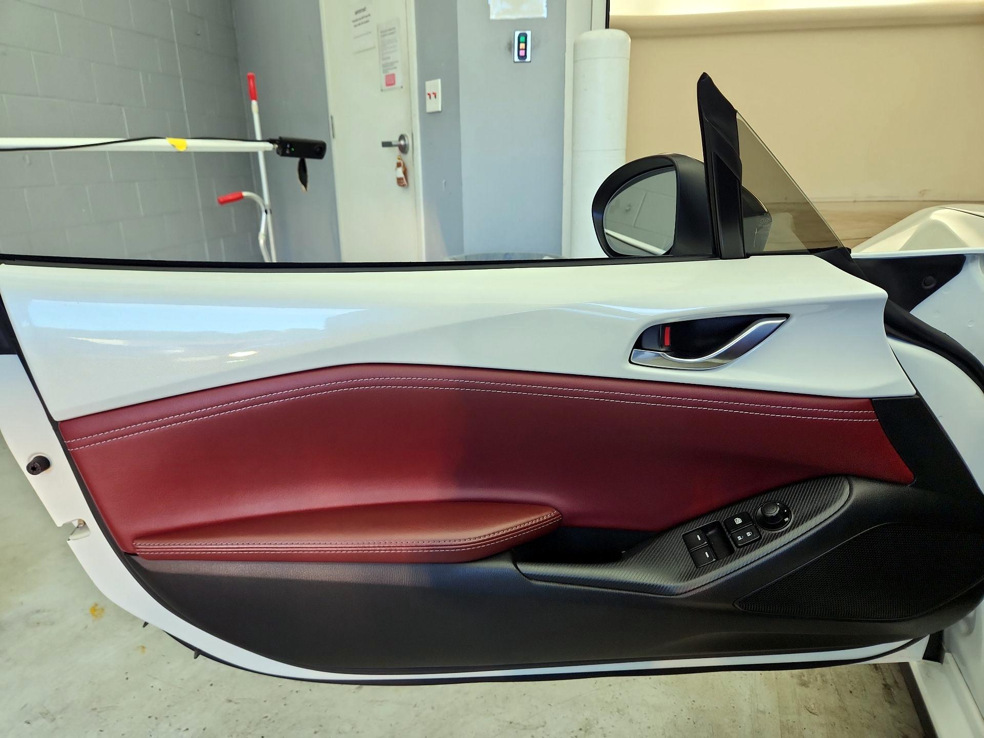 Thumbnail: 2020 Mazda MX-5 Miata - 12