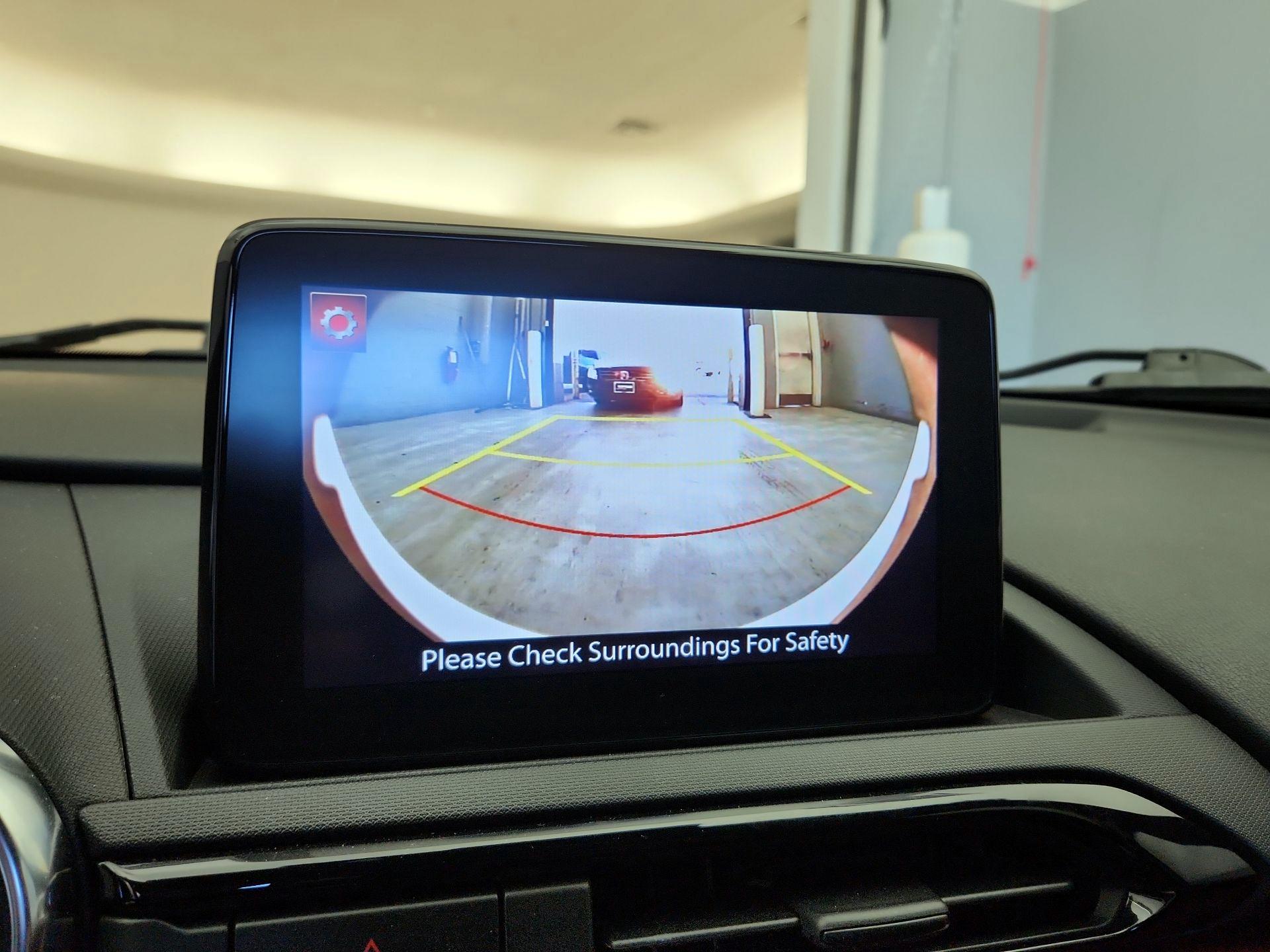 Thumbnail: 2020 Mazda MX-5 Miata - 15