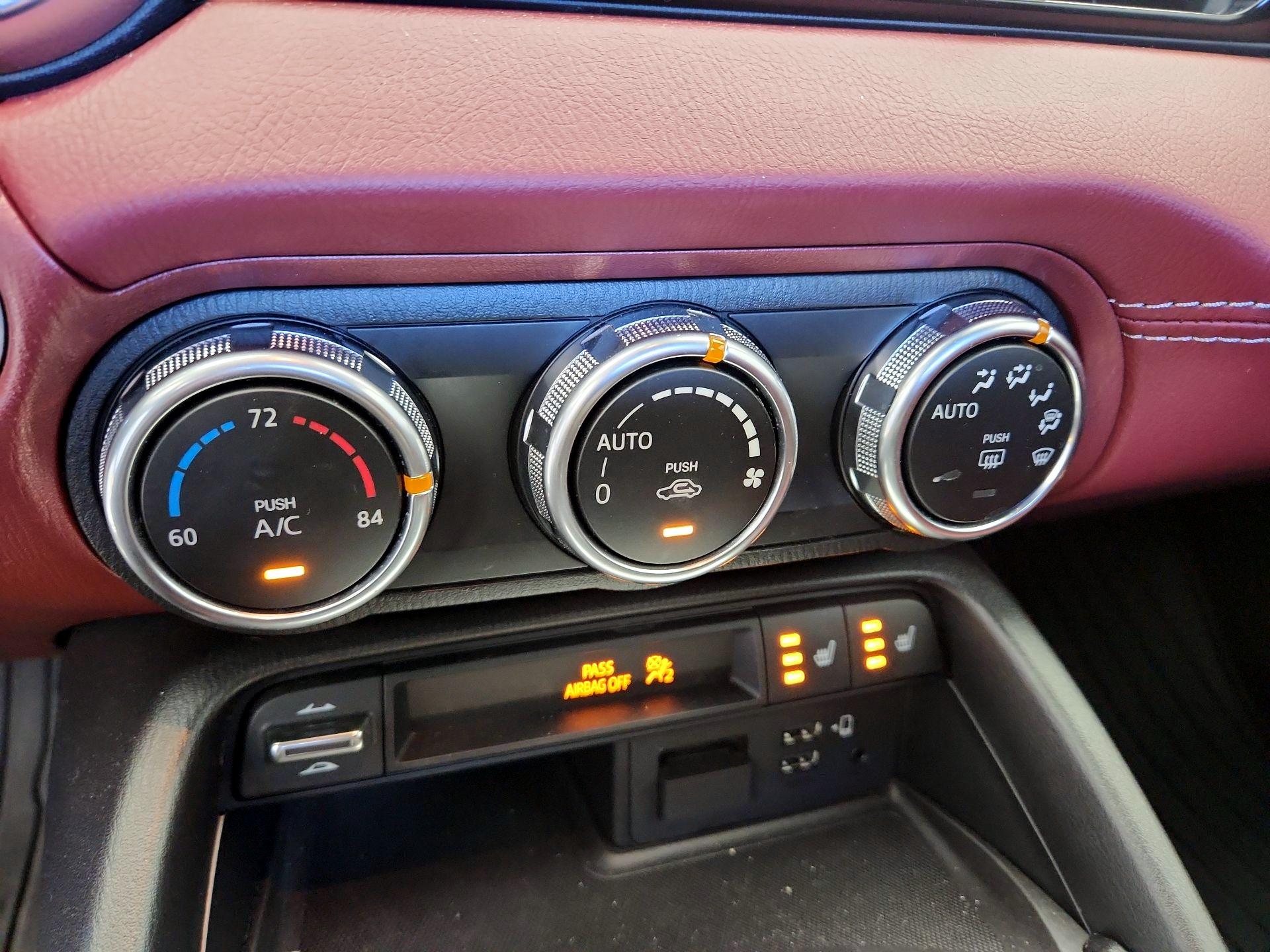 Thumbnail: 2020 Mazda MX-5 Miata - 17