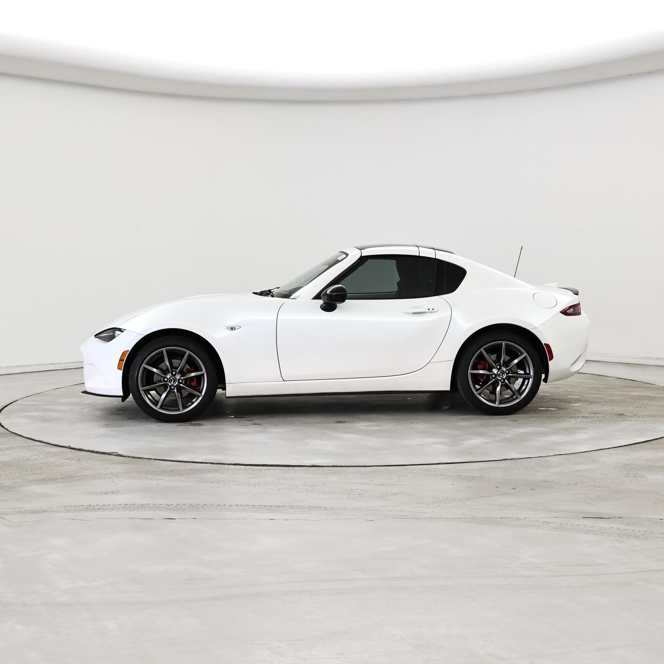 Thumbnail: 2020 Mazda MX-5 Miata - 3