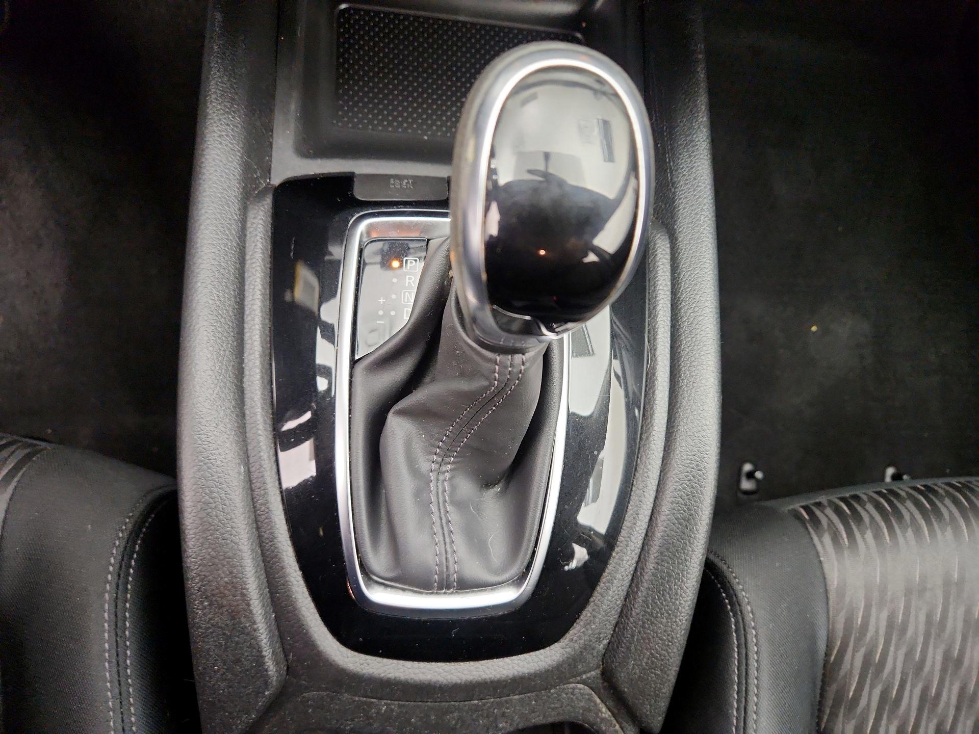 Thumbnail: 2017 Nissan Rogue - 17