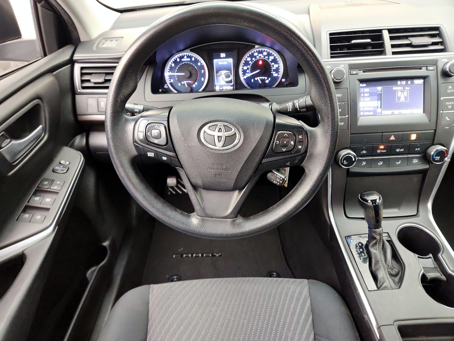 Thumbnail: 2017 Toyota Camry - 10