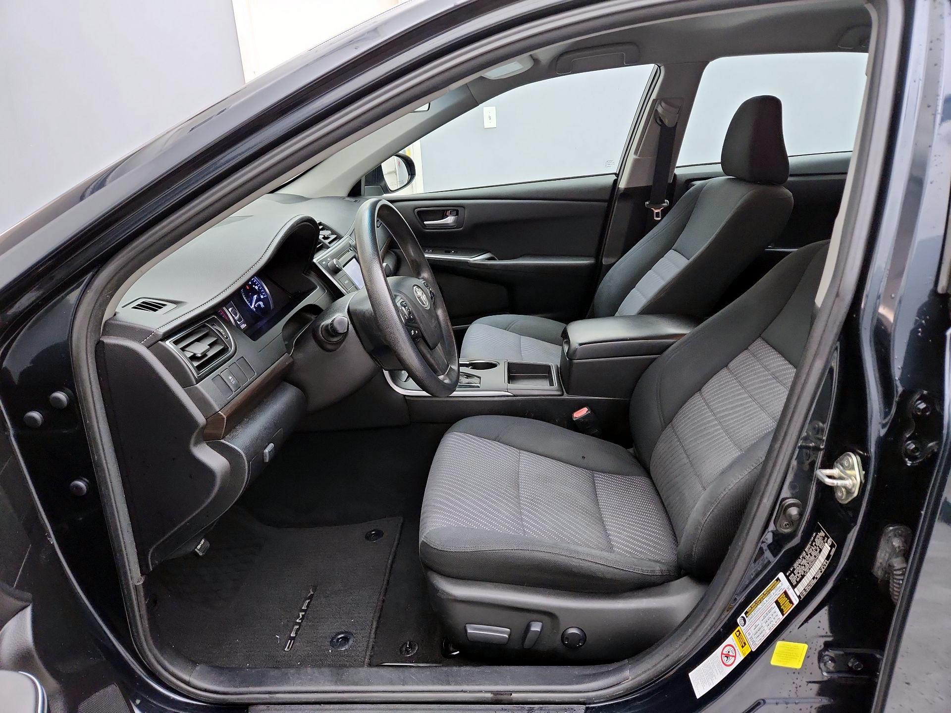 Thumbnail: 2017 Toyota Camry - 11