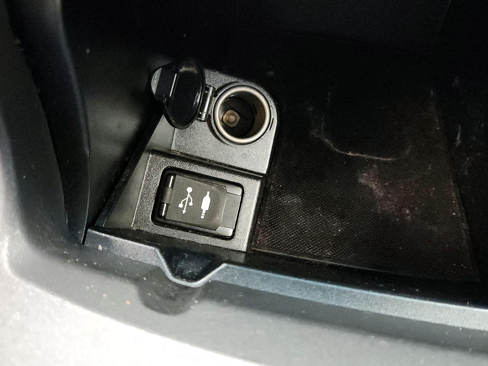 Thumbnail: 2017 Toyota Camry - 18