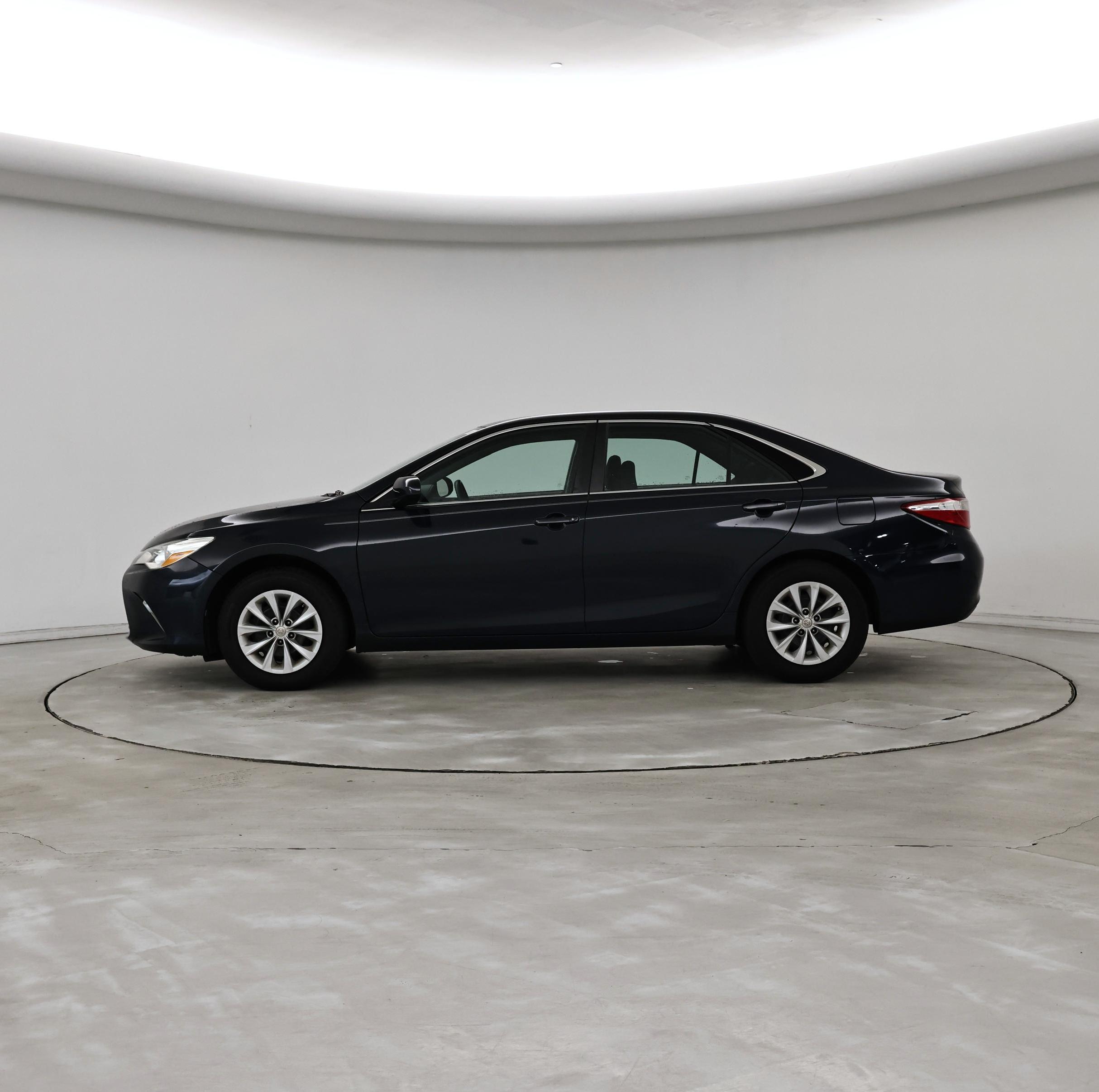 Thumbnail: 2017 Toyota Camry - 3