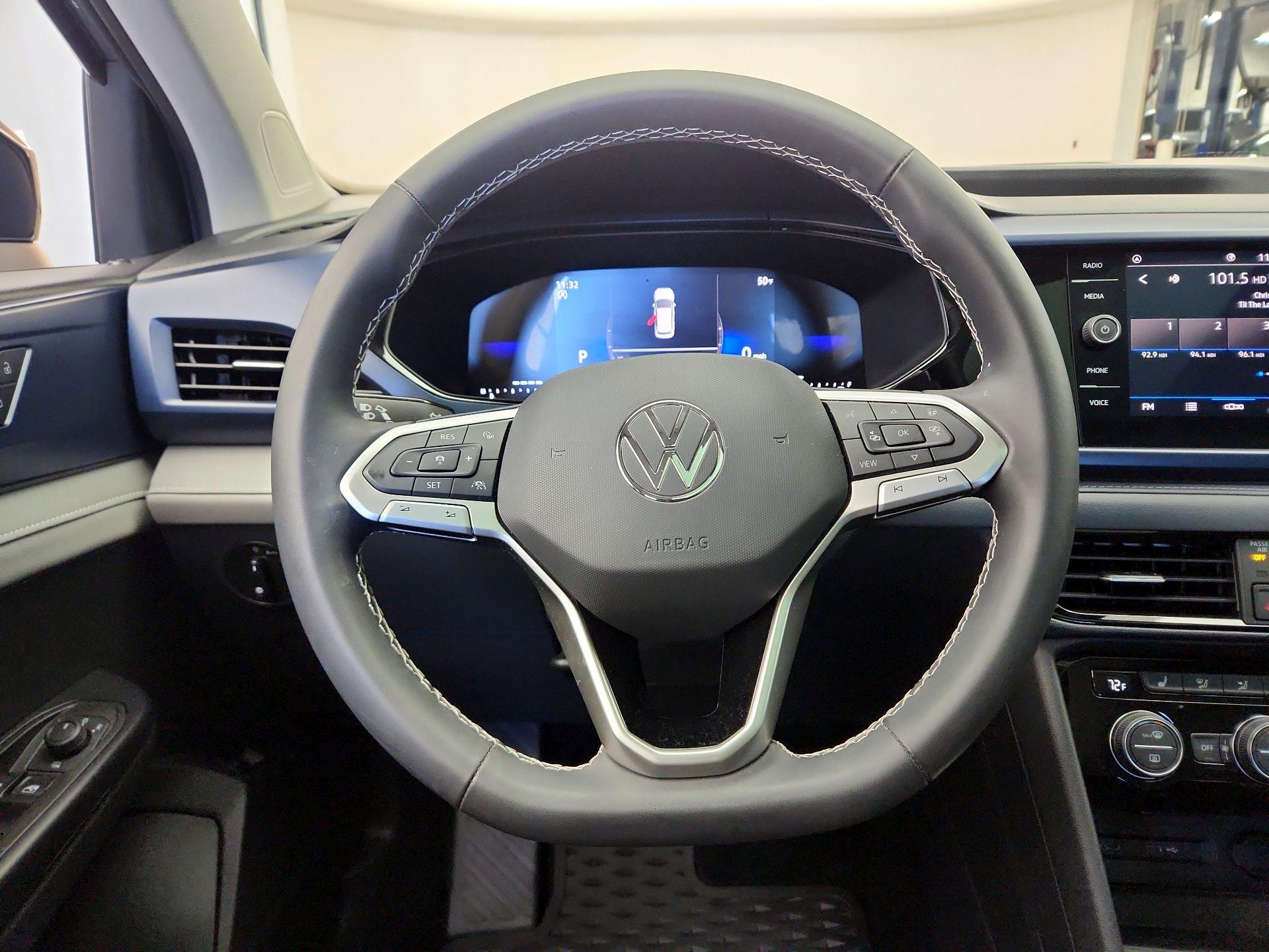 Thumbnail: 2024 Volkswagen Taos - 10