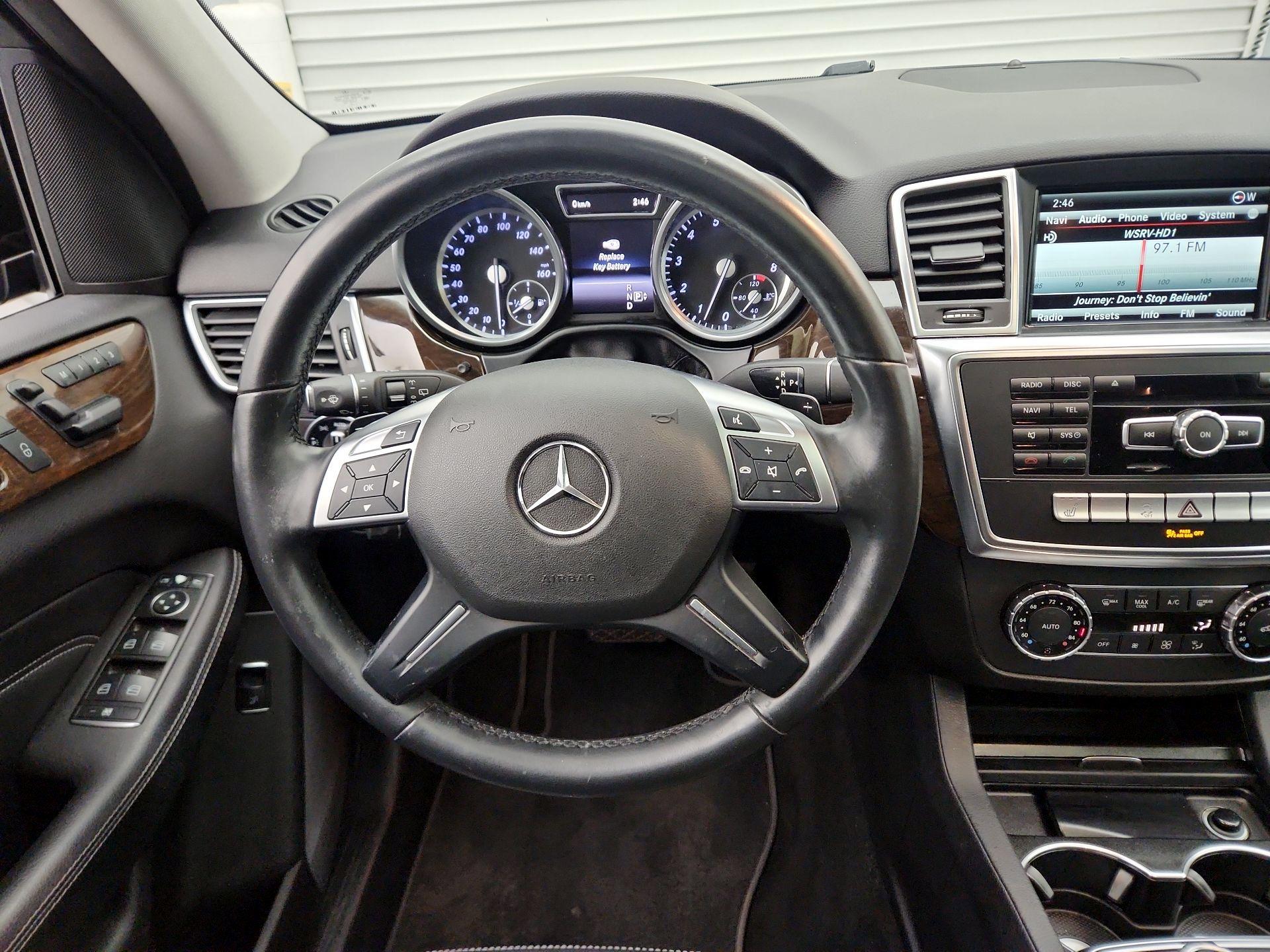 Thumbnail: 2015 Mercedes-Benz M-Class - 10