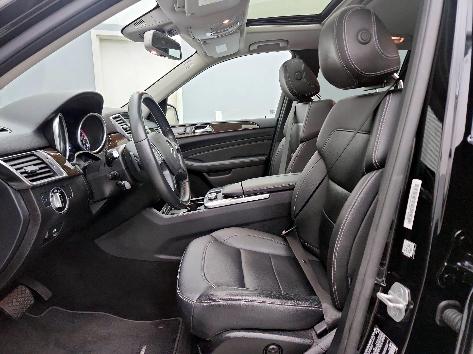 Thumbnail: 2015 Mercedes-Benz M-Class - 11