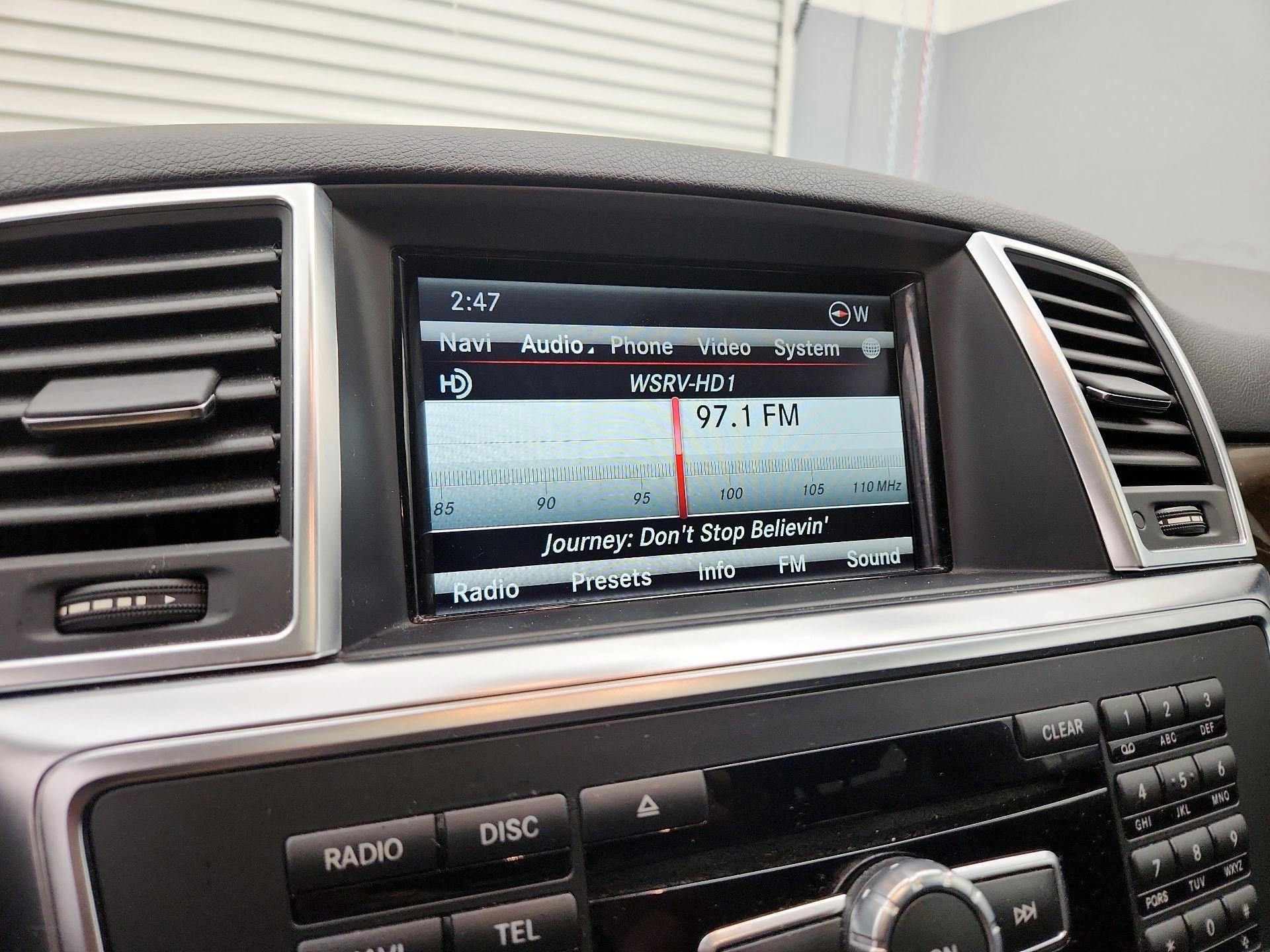 Thumbnail: 2015 Mercedes-Benz M-Class - 16