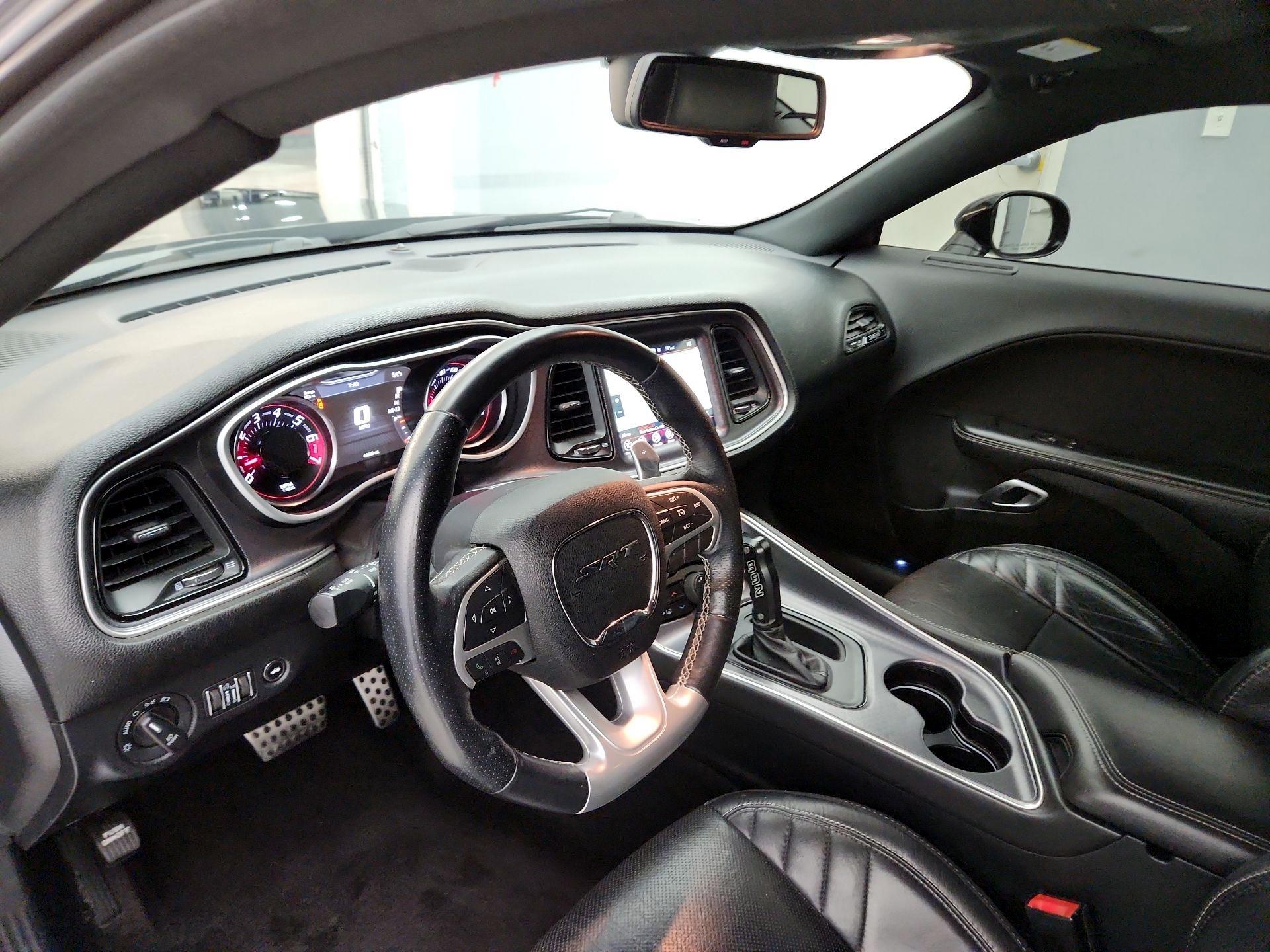 Thumbnail: 2017 Dodge Challenger - 9