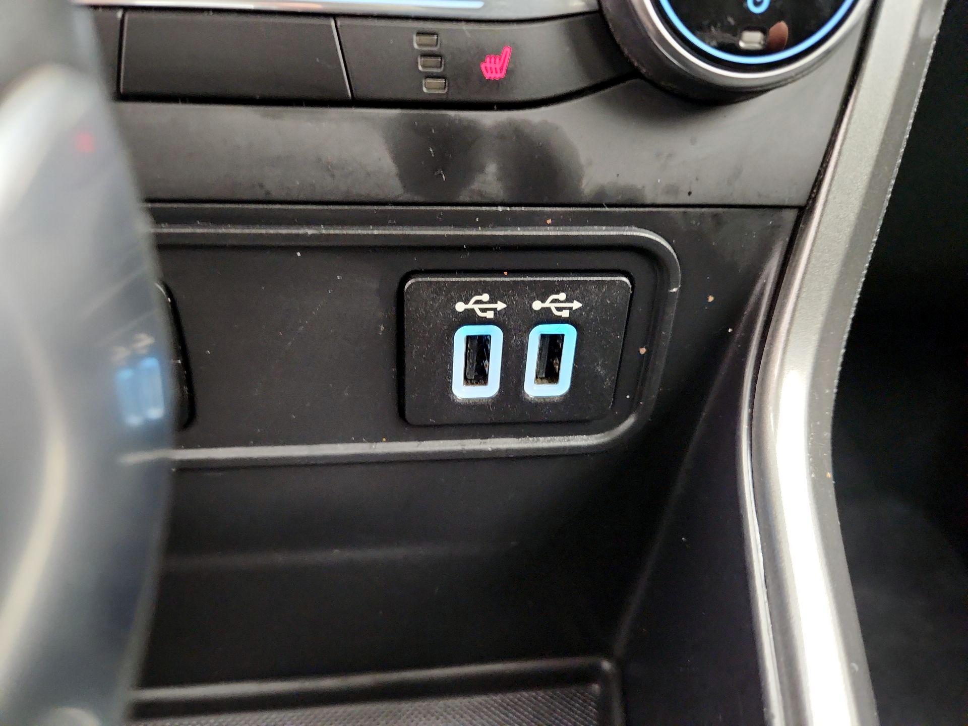 Thumbnail: 2018 Ford EcoSport - 18