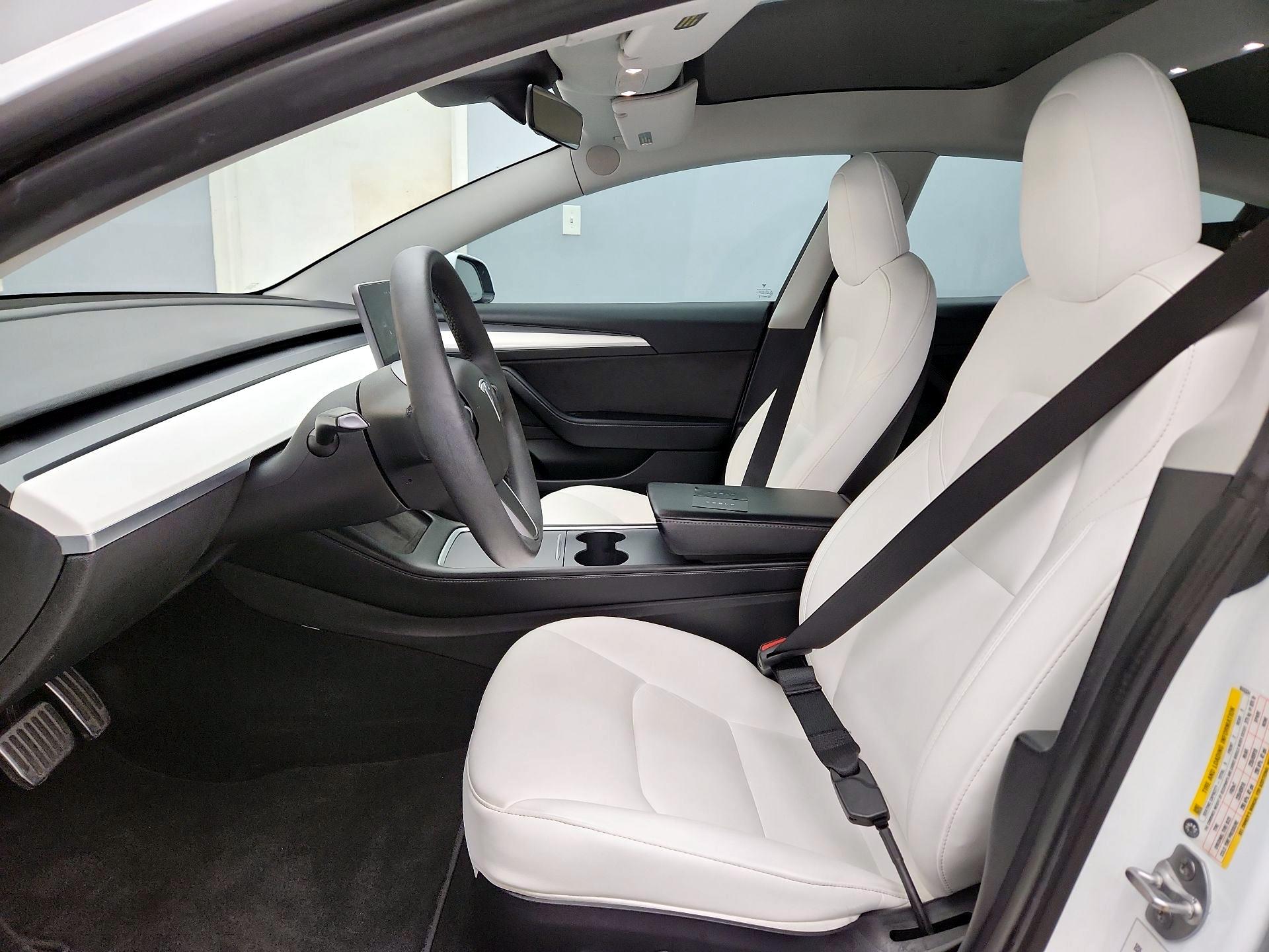 Thumbnail: 2021 Tesla Model 3 - 11