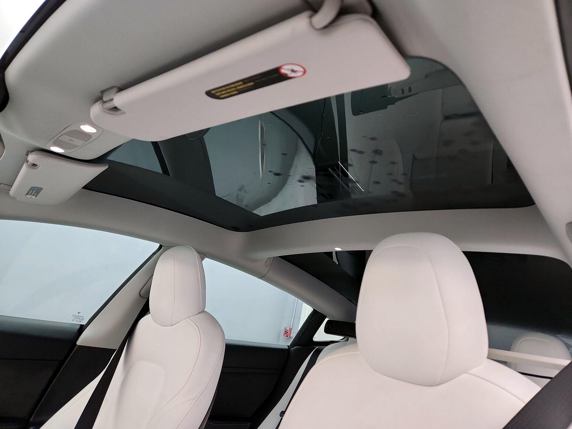 Thumbnail: 2021 Tesla Model 3 - 19