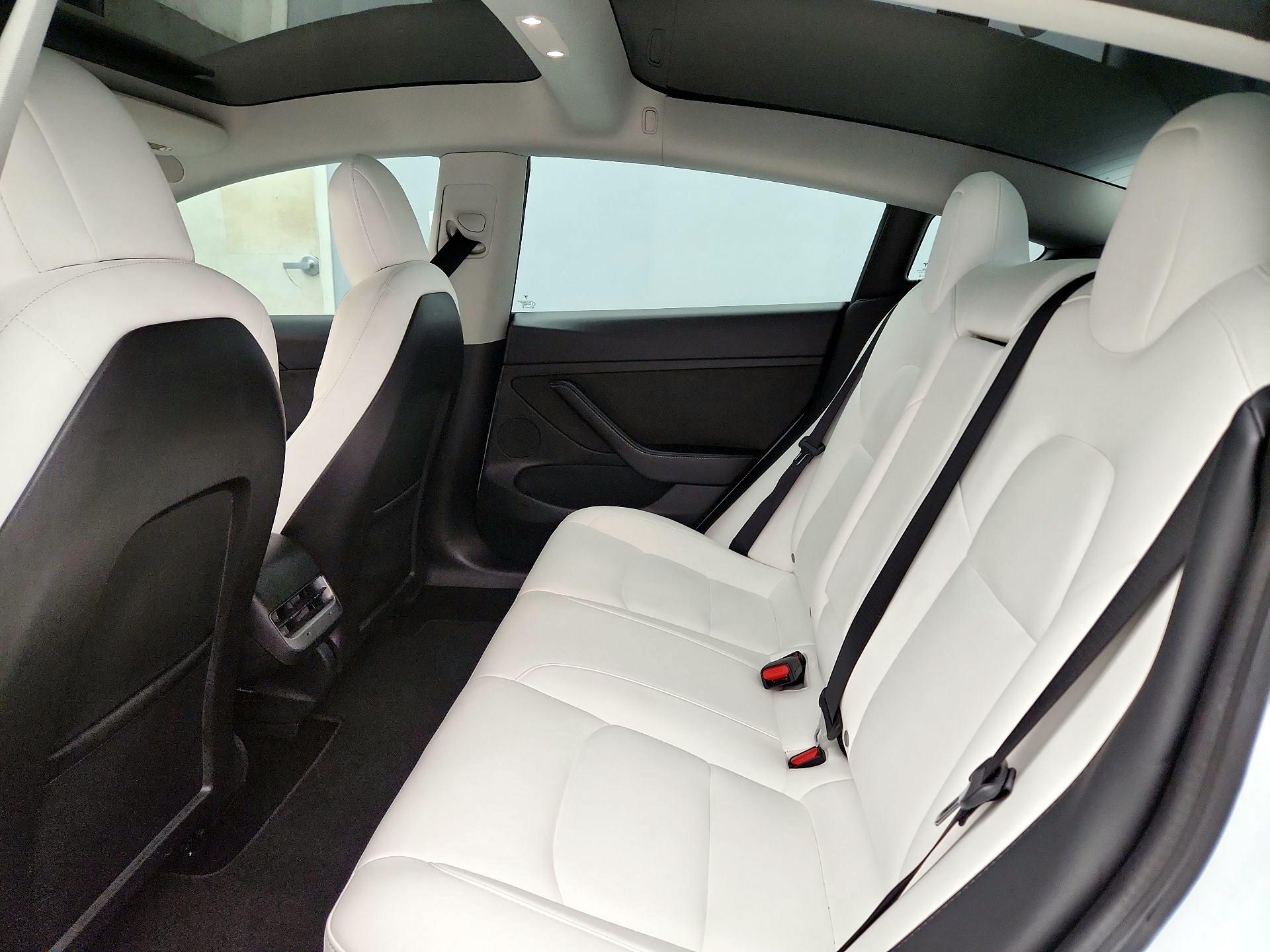 Thumbnail: 2021 Tesla Model 3 - 20