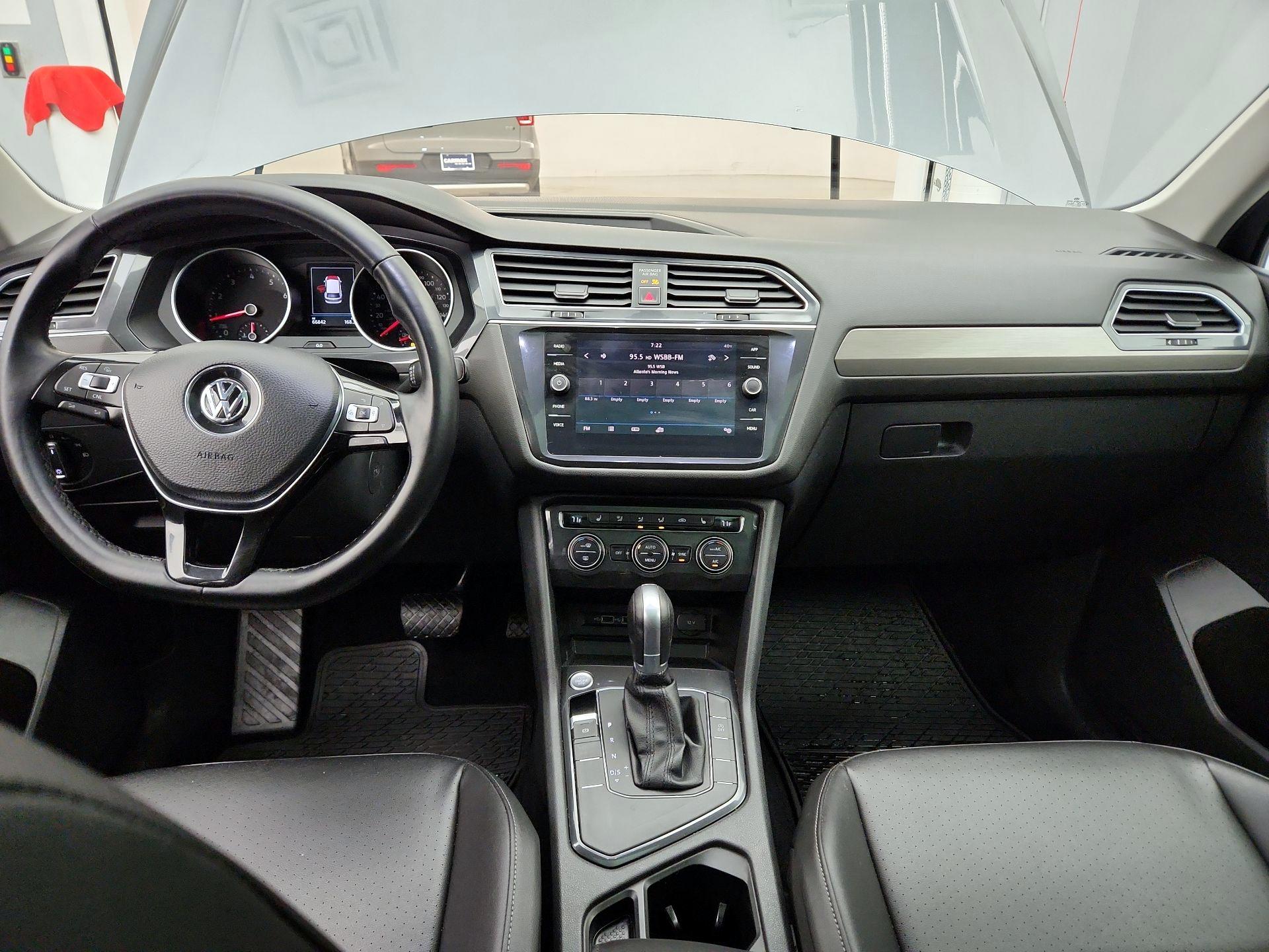 Thumbnail: 2018 Volkswagen Tiguan - 9