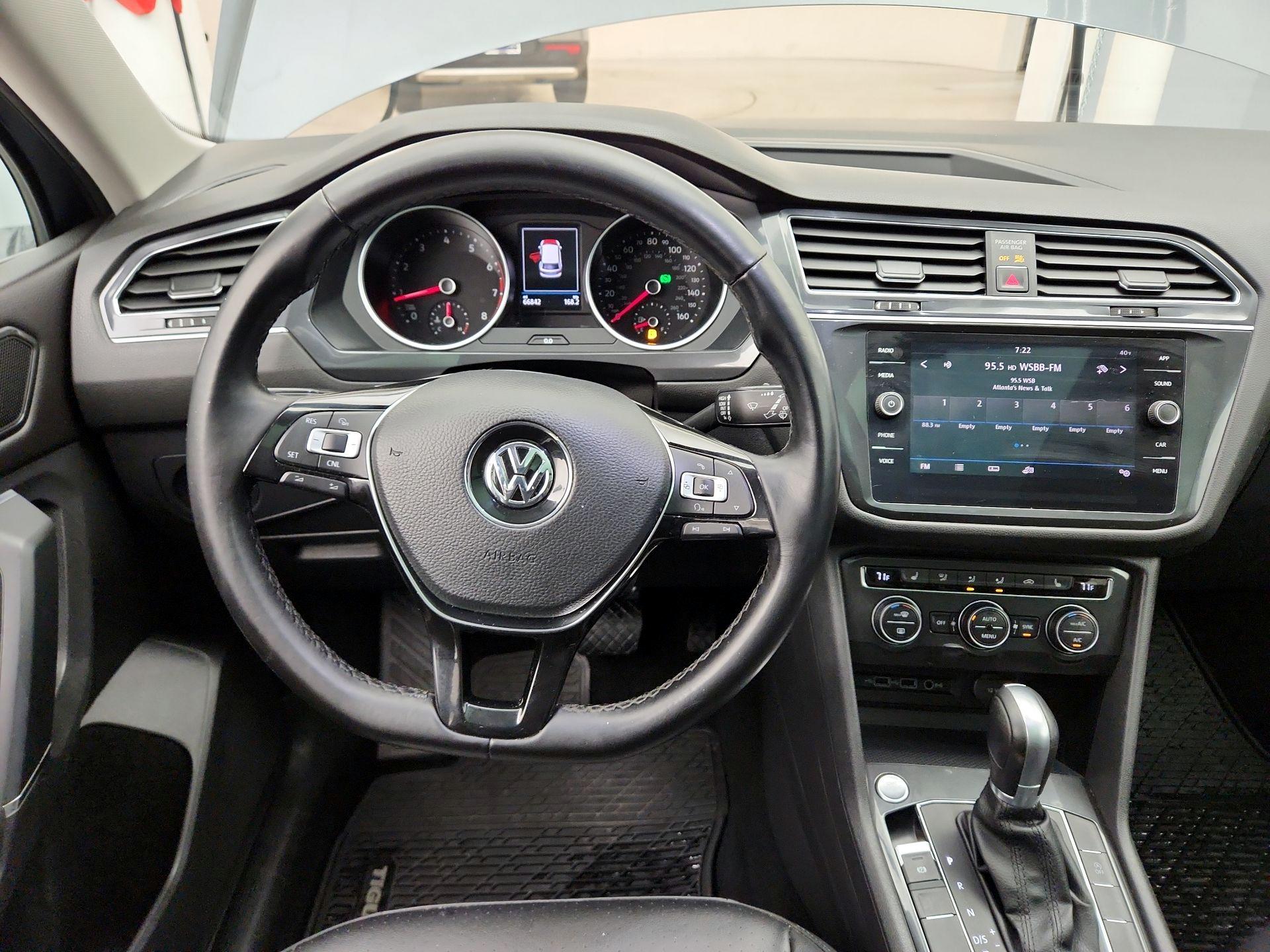 Thumbnail: 2018 Volkswagen Tiguan - 10