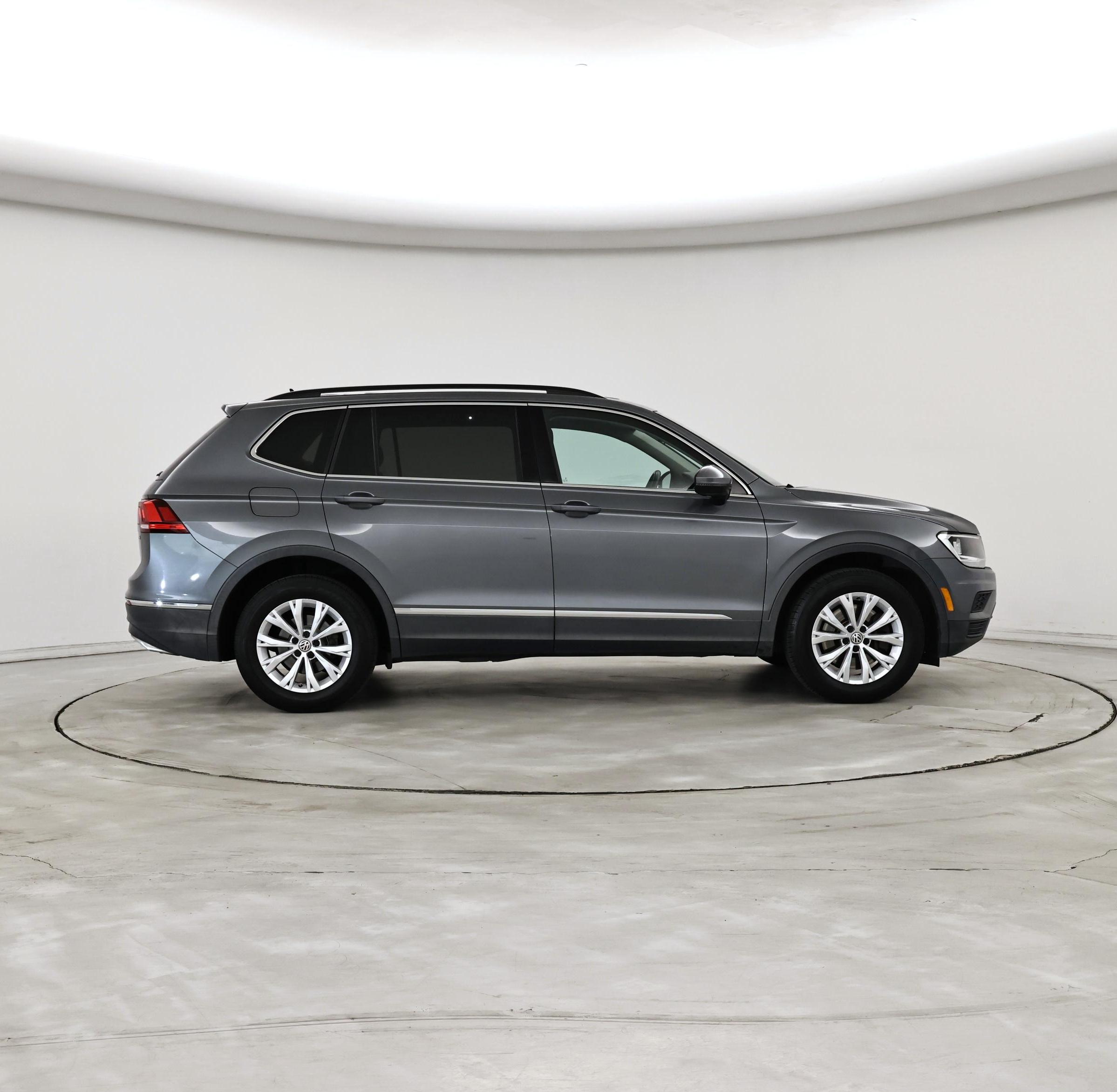 Thumbnail: 2018 Volkswagen Tiguan - 7