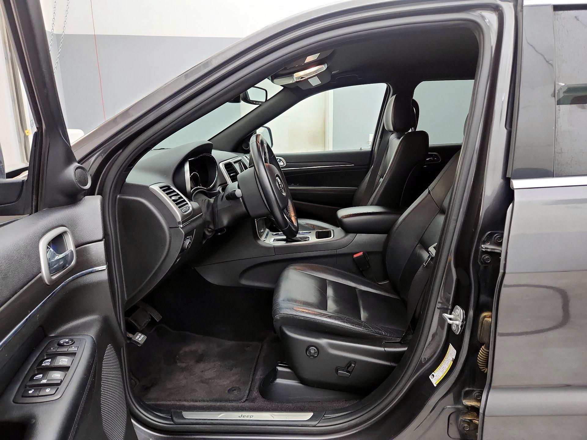 Thumbnail: 2018 Jeep Grand Cherokee - 11