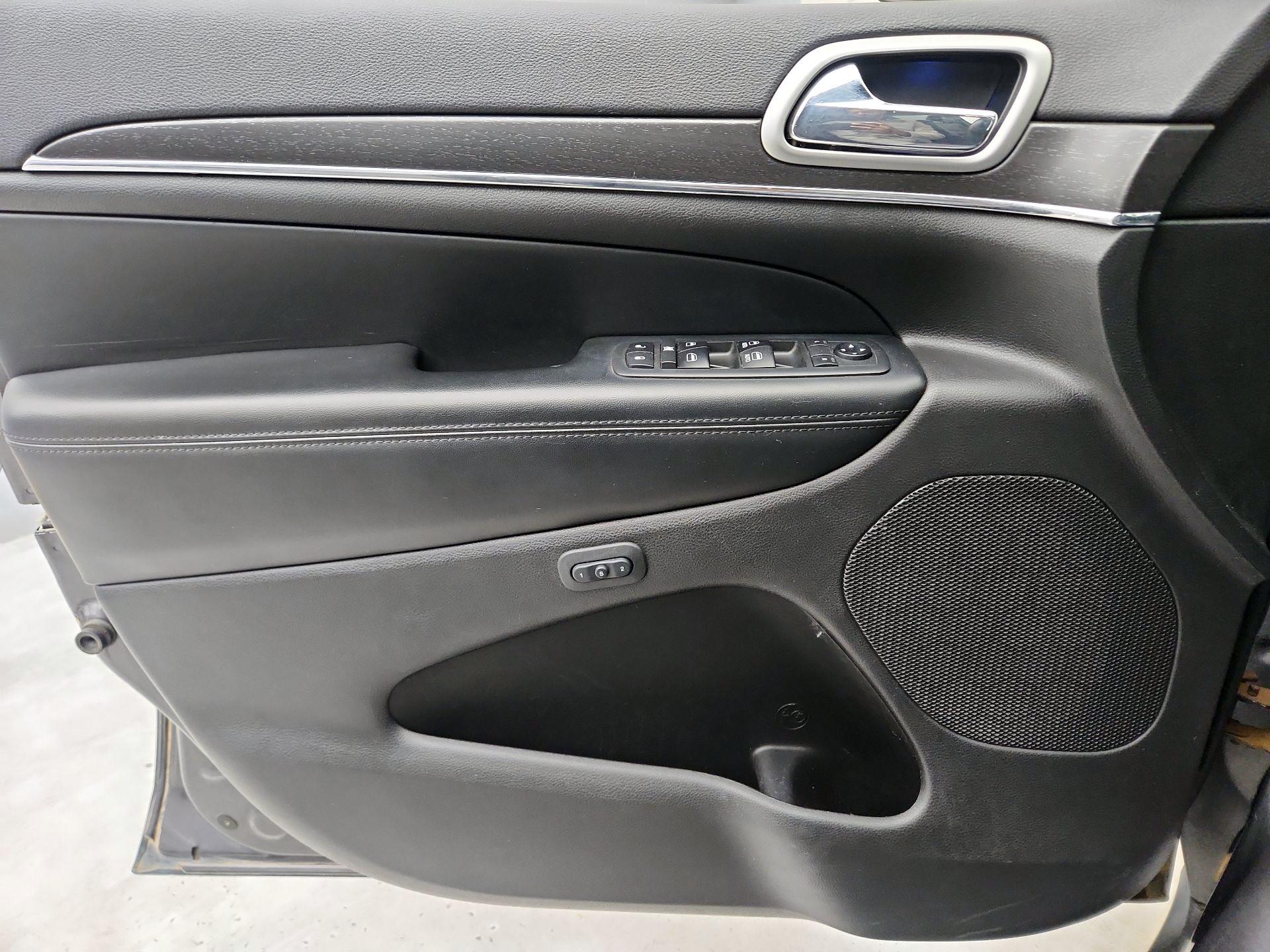 Thumbnail: 2018 Jeep Grand Cherokee - 12