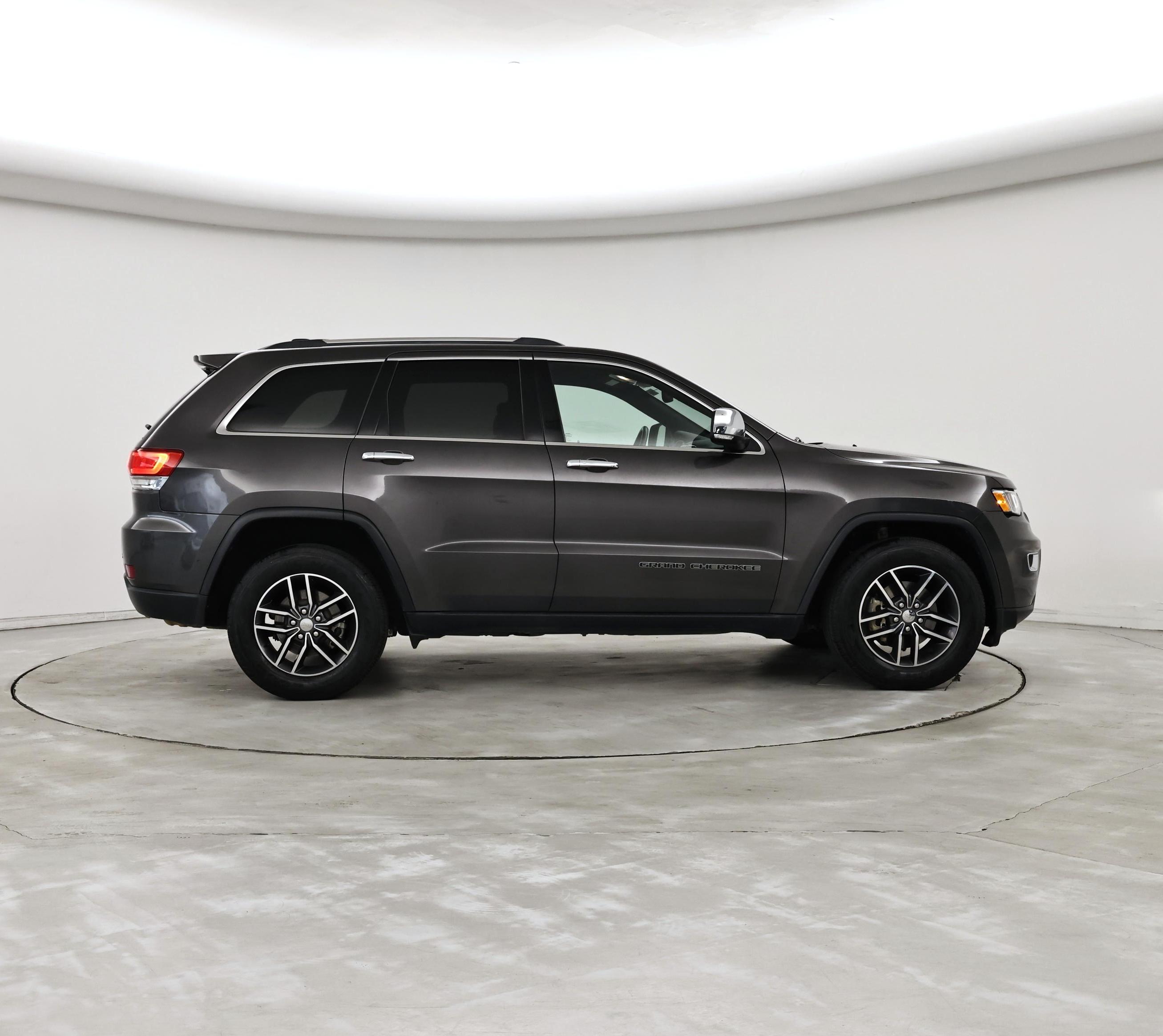 Thumbnail: 2018 Jeep Grand Cherokee - 7