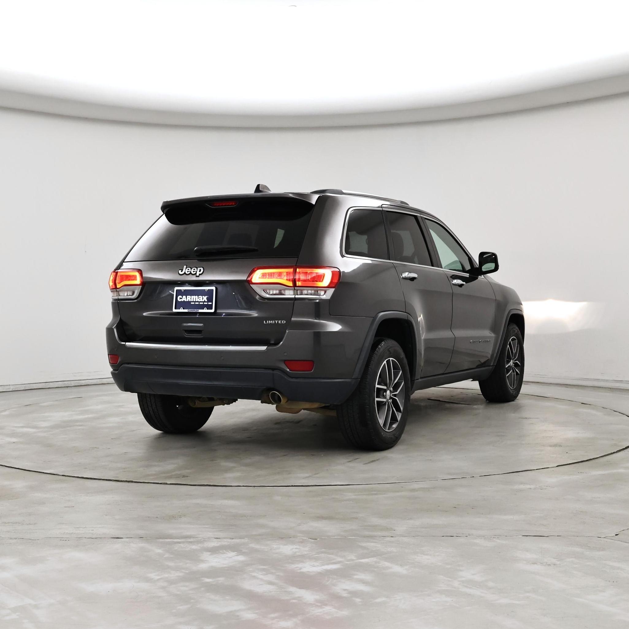 Thumbnail: 2018 Jeep Grand Cherokee - 8