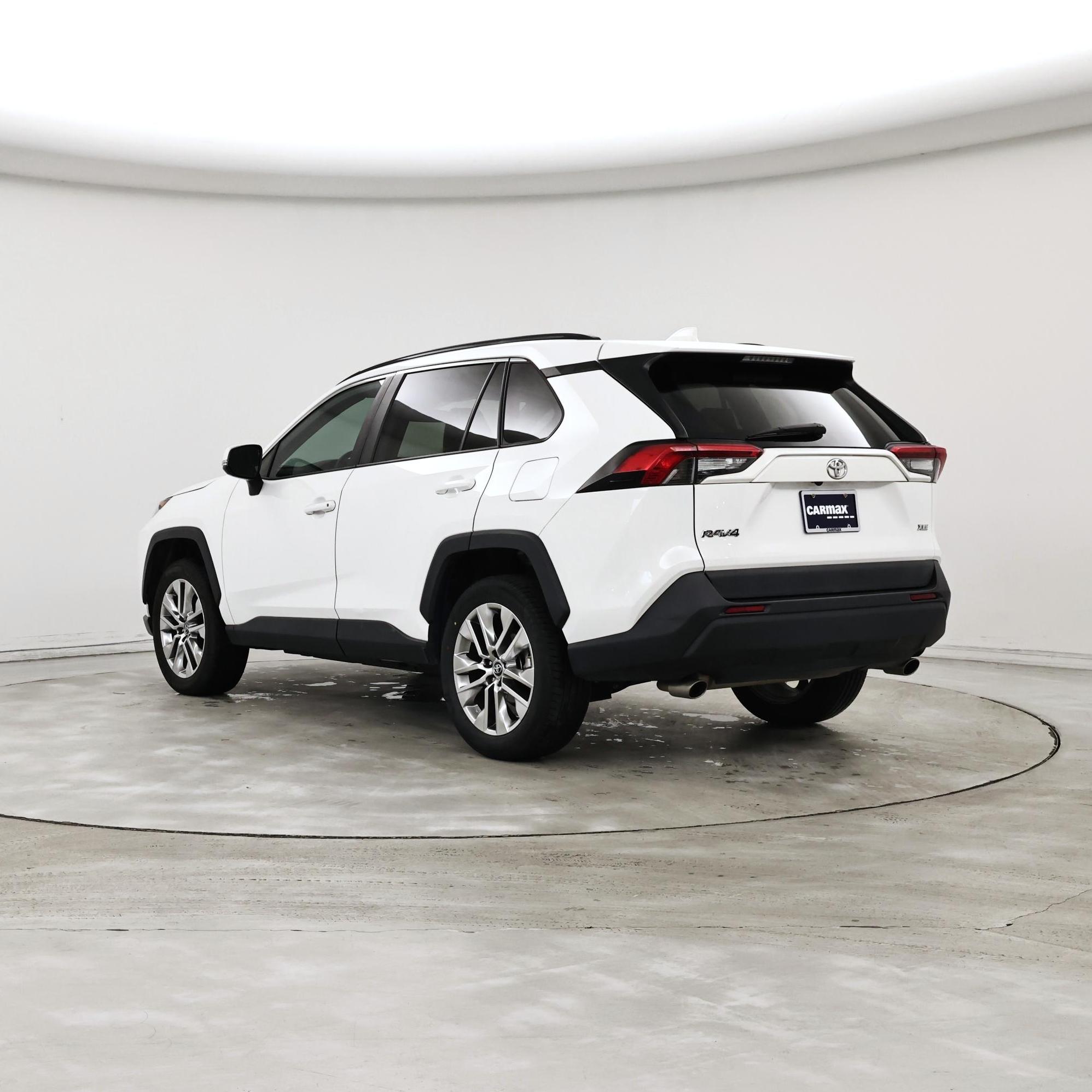 Thumbnail: 2019 Toyota RAV4 - 2