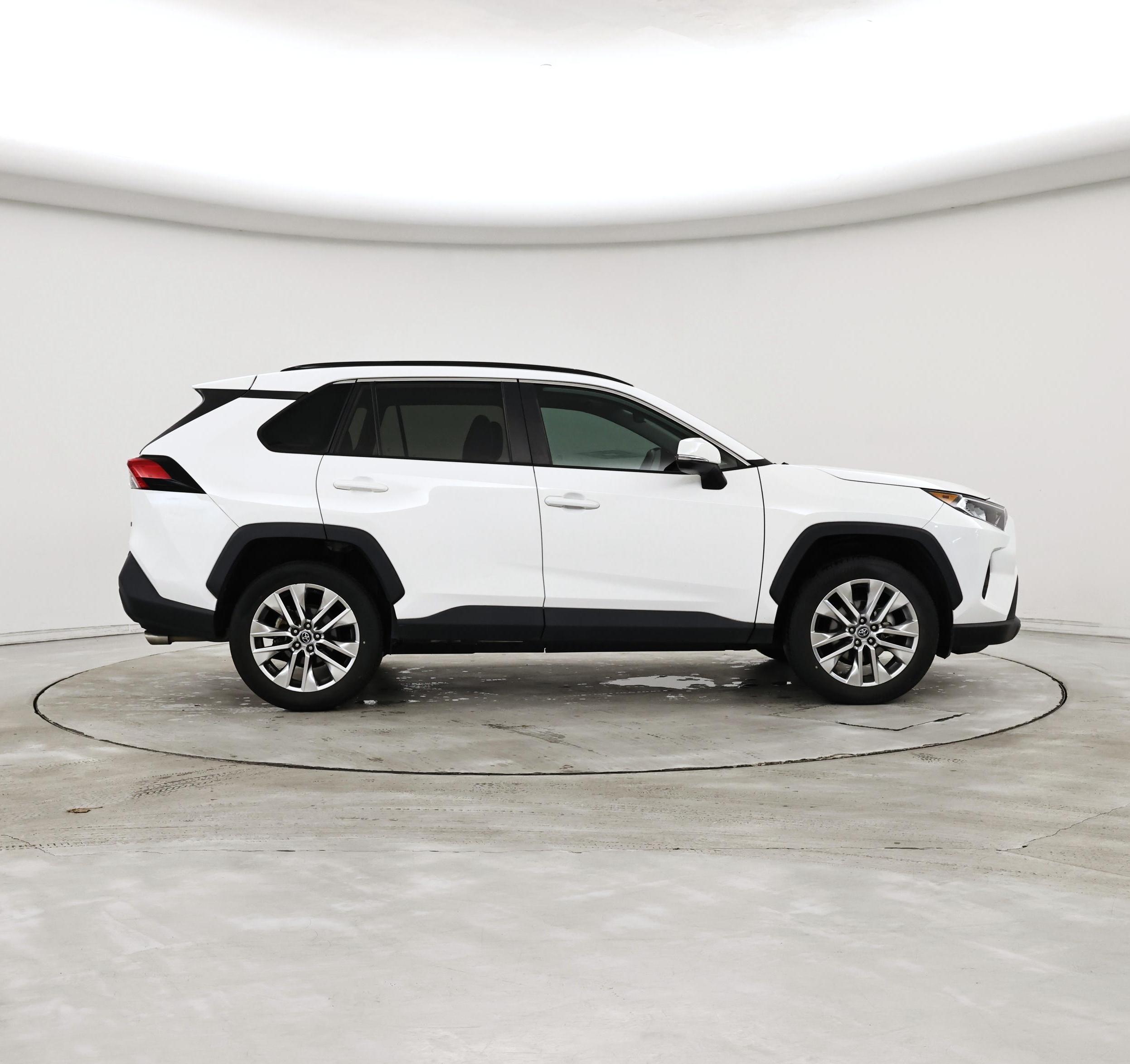 Thumbnail: 2019 Toyota RAV4 - 7