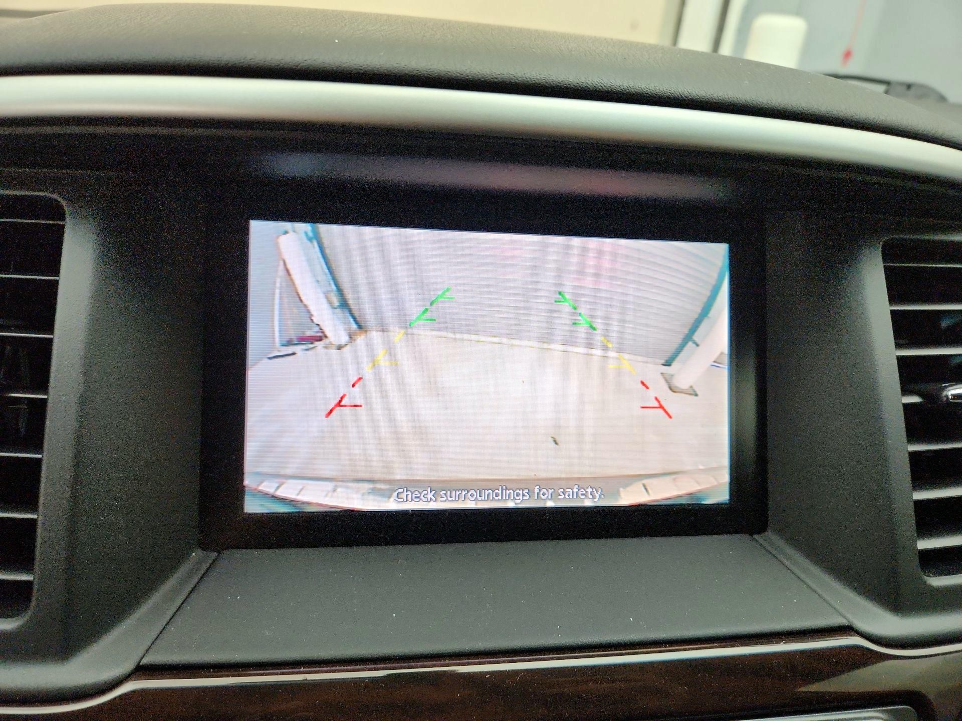 Thumbnail: 2016 Nissan Pathfinder - 14