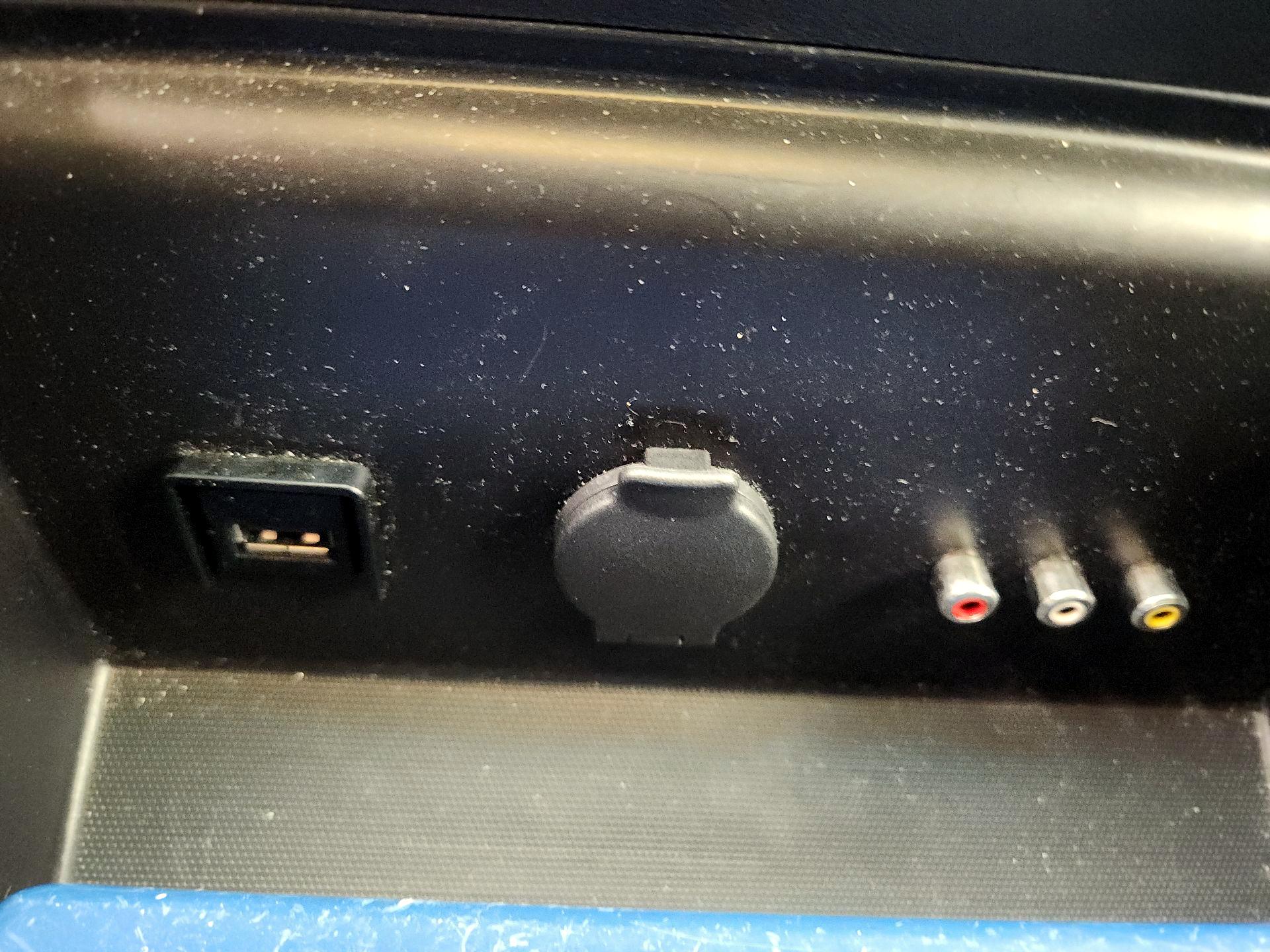 Thumbnail: 2016 Nissan Pathfinder - 18