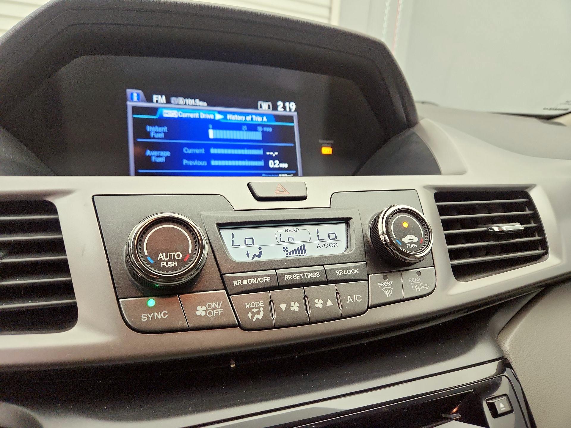 Thumbnail: 2016 Honda Odyssey - 16