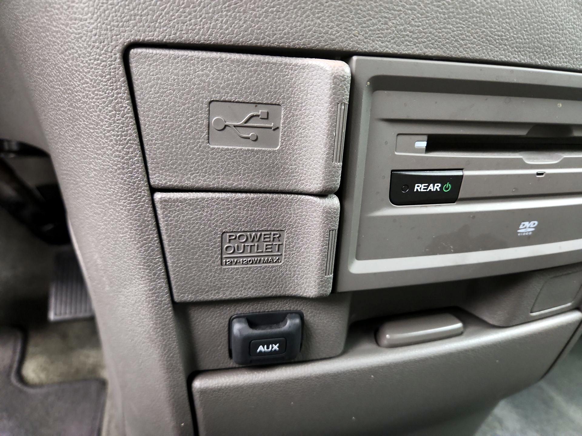 Thumbnail: 2016 Honda Odyssey - 18