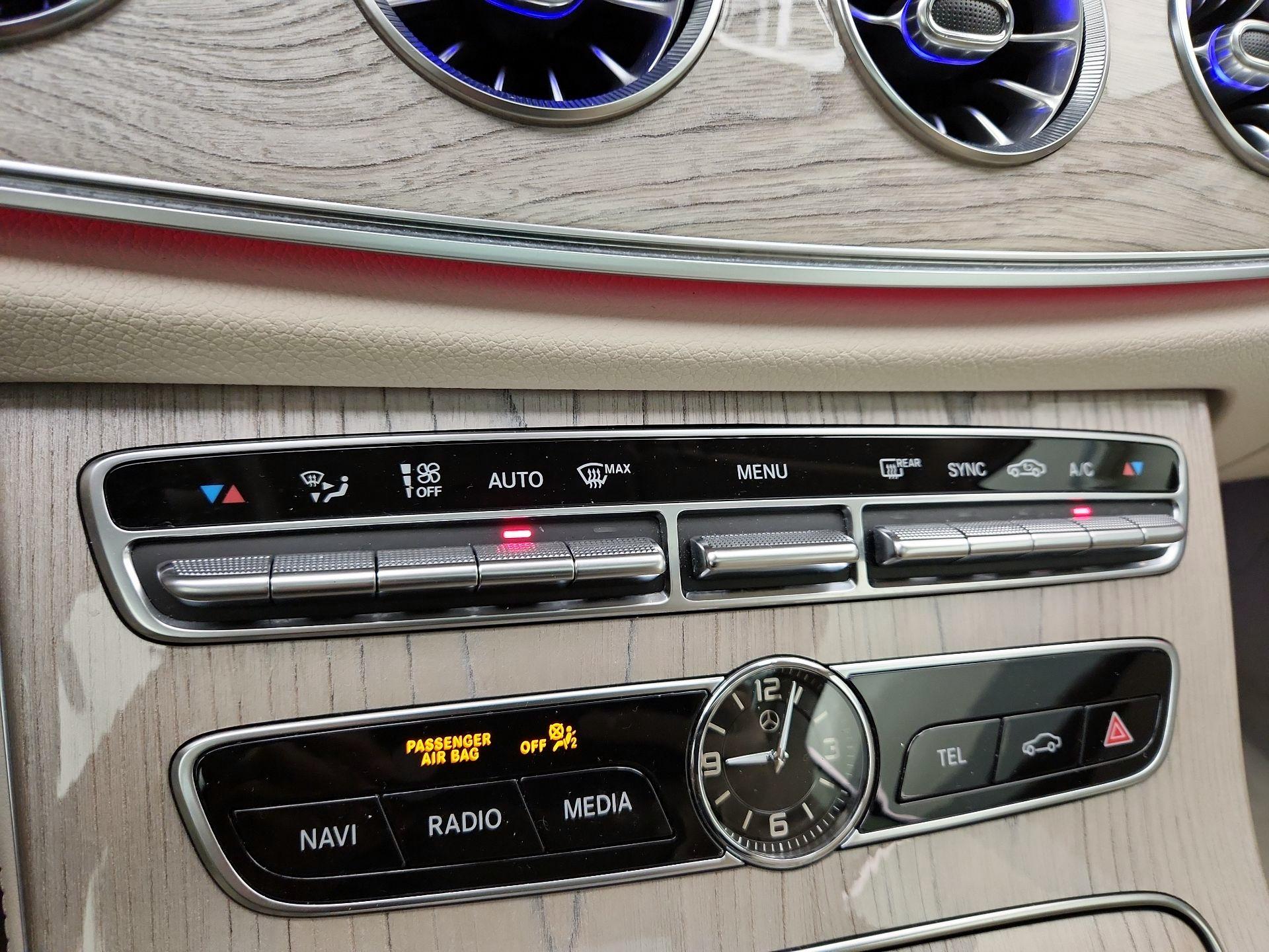 Thumbnail: 2020 Mercedes-Benz E-Class - 16