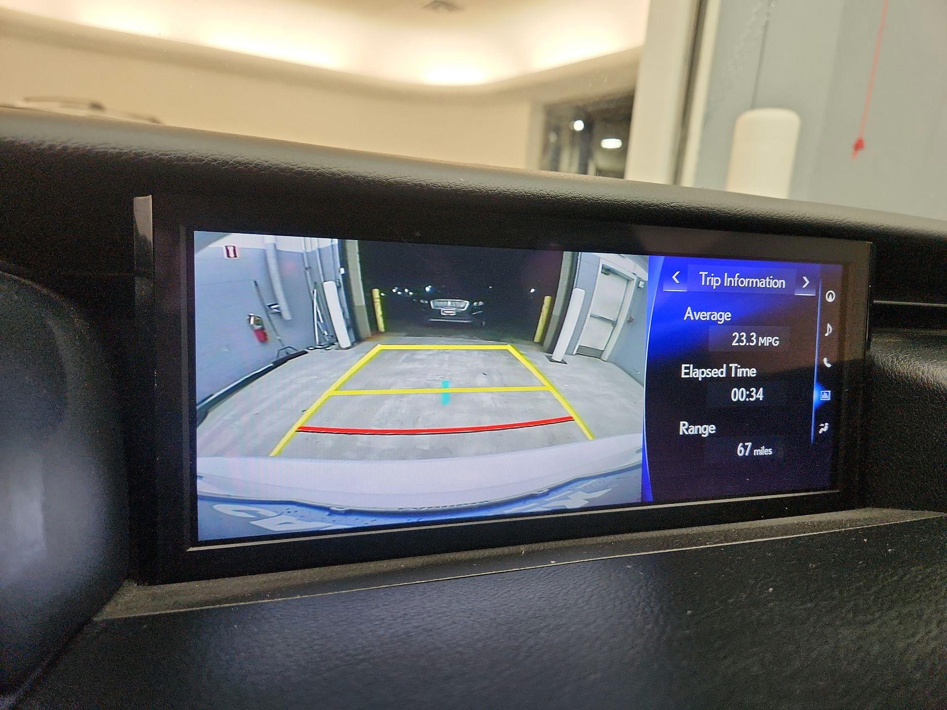 Thumbnail: 2018 Lexus IS - 15