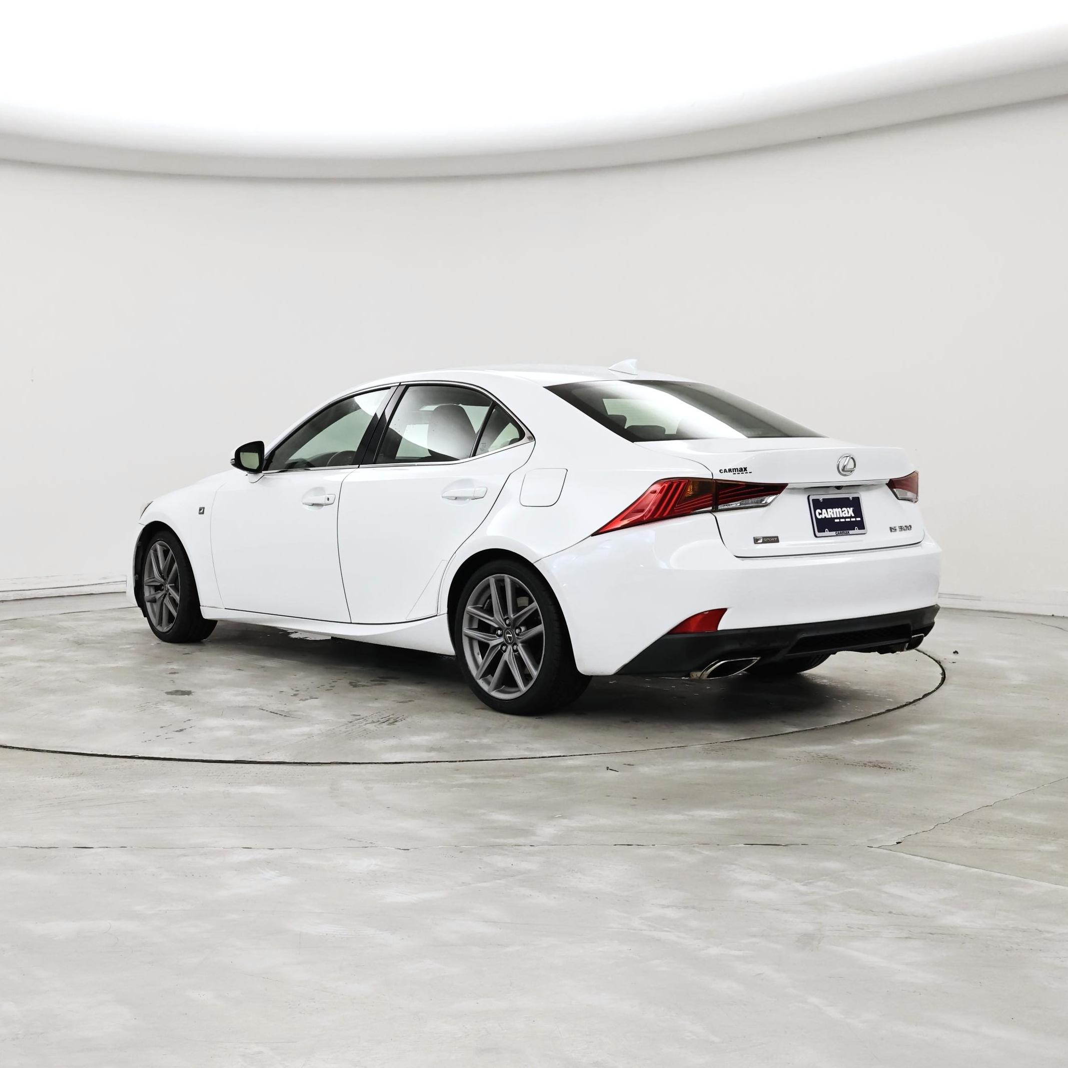 Thumbnail: 2018 Lexus IS - 2