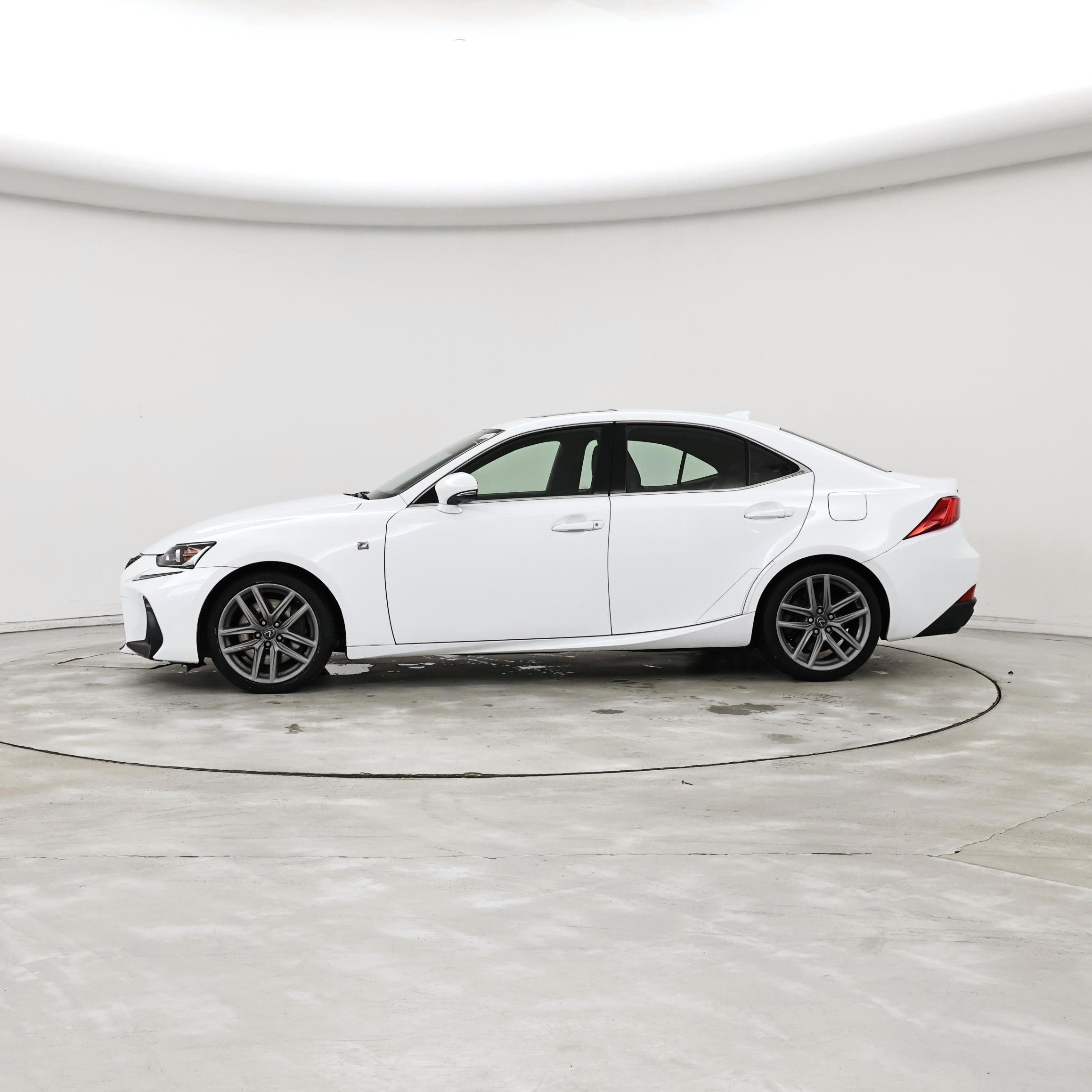 Thumbnail: 2018 Lexus IS - 3